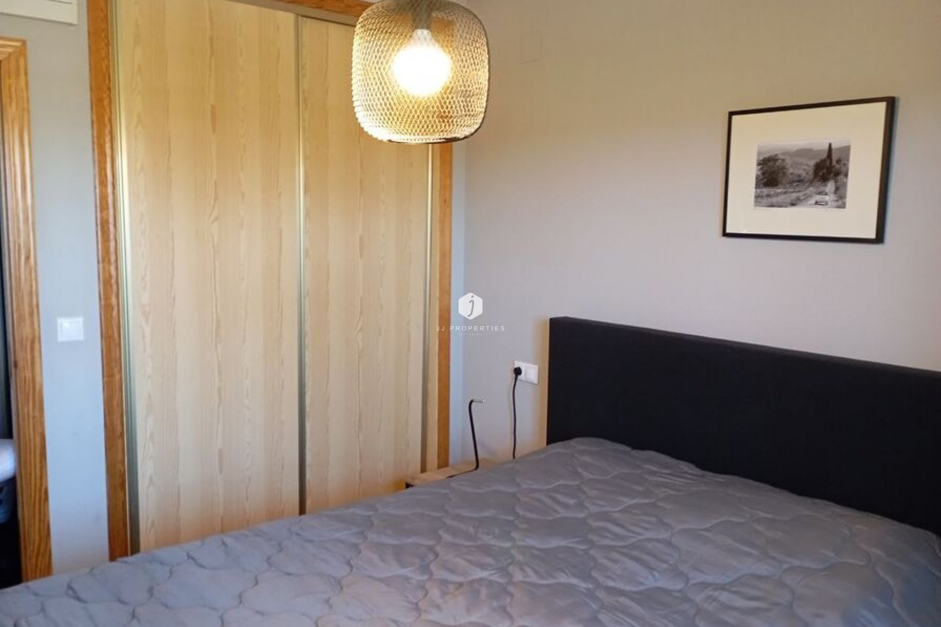 Resale - Apartment / flat -
Daya Vieja - Costa Blanca
