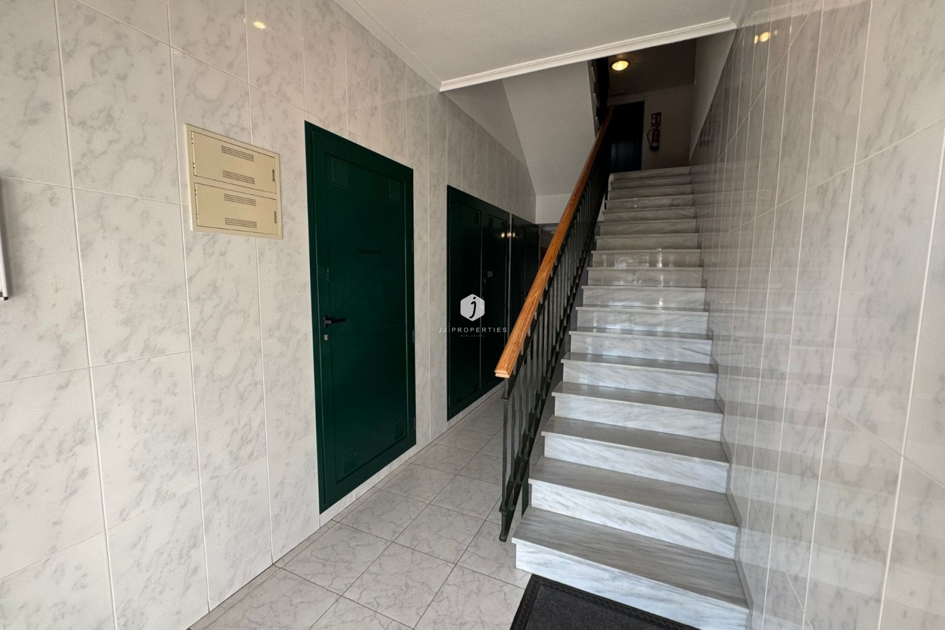 Resale - Apartment / flat -
Dehesa de Campoamor - Costa Blanca