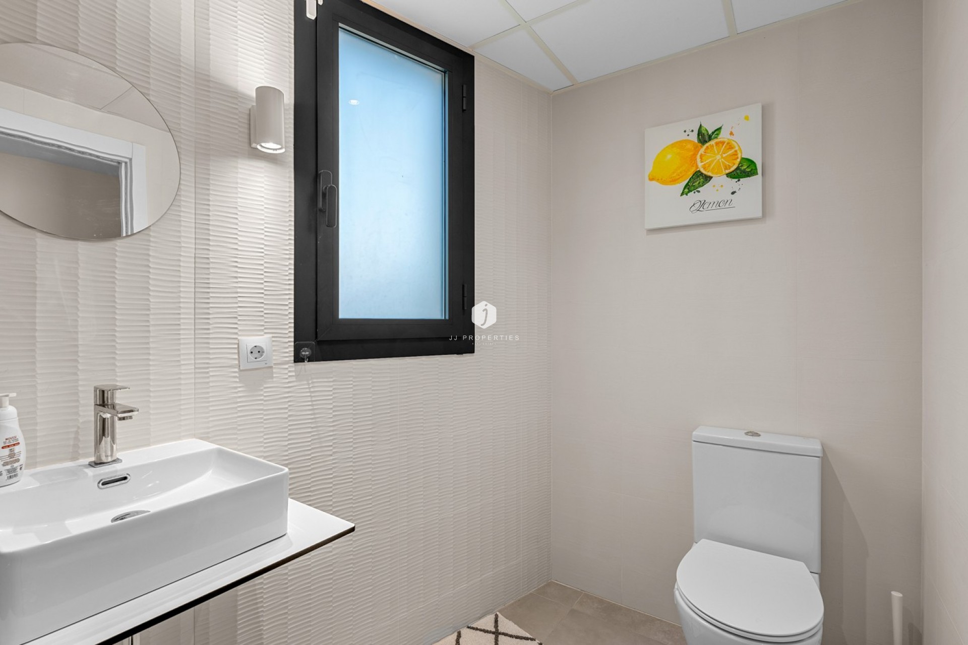 Resale - Apartment / flat -
Dehesa de Campoamor - Costa Blanca