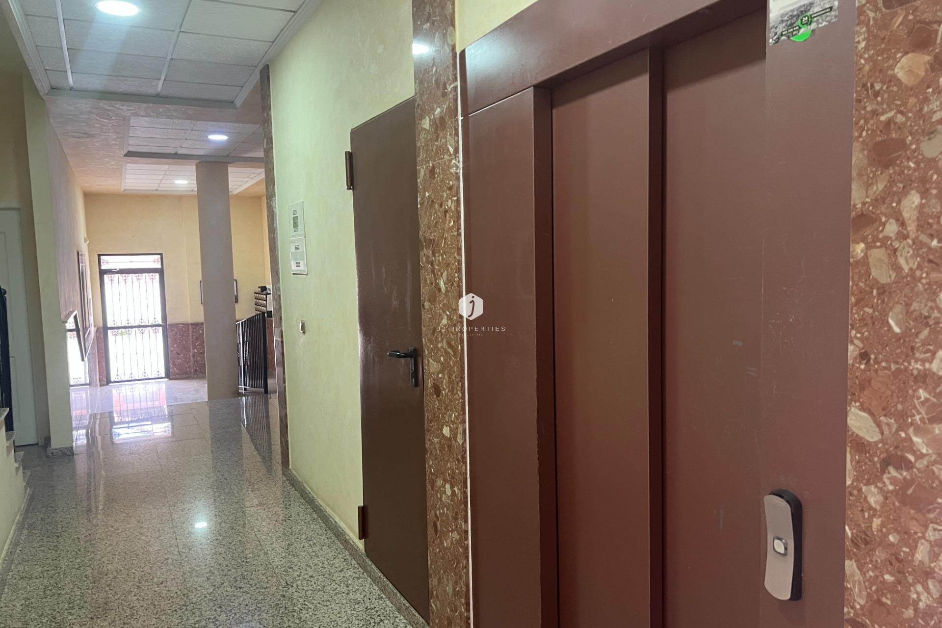 Resale - Apartment / flat -
Dolores - Comunidad Valenciana