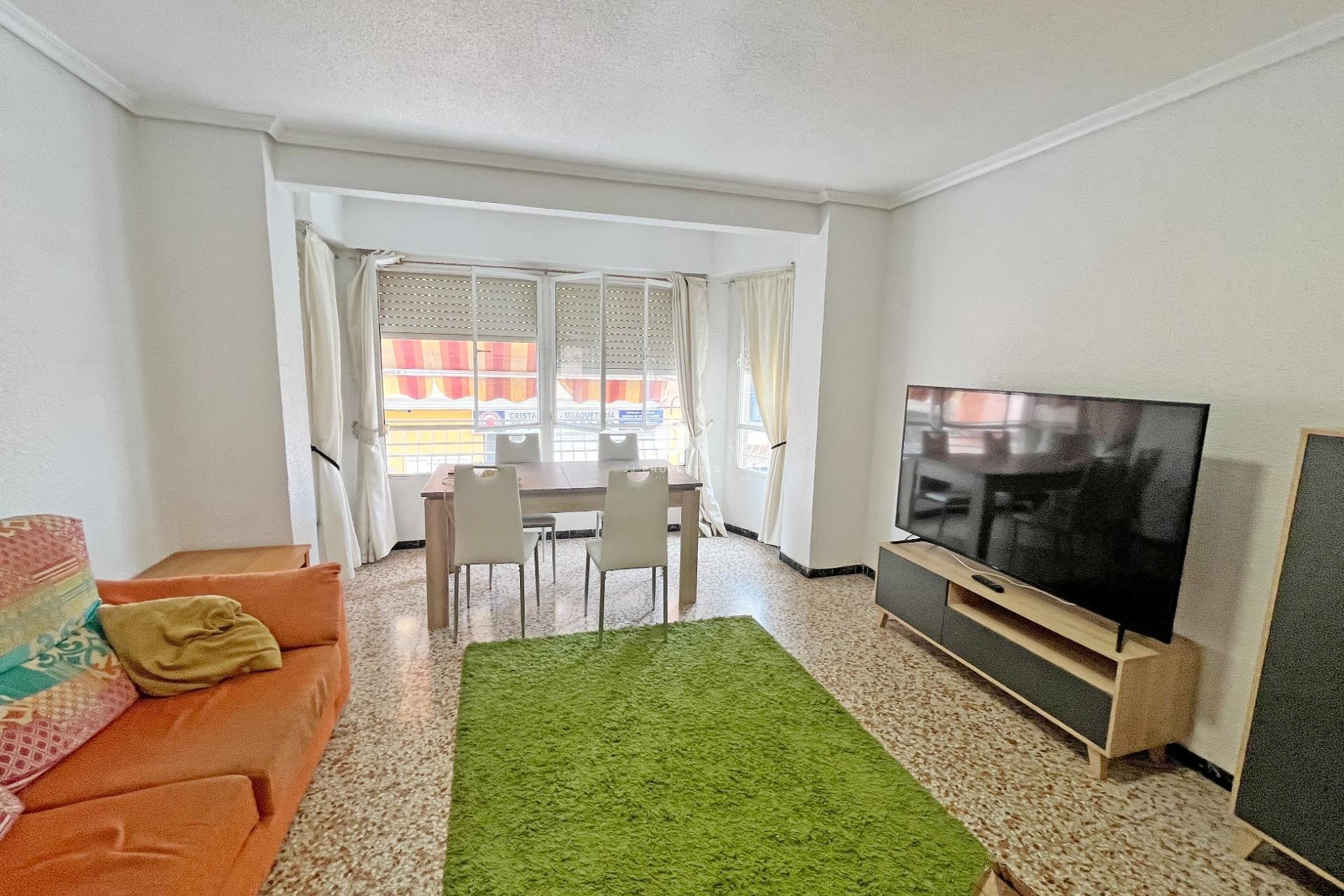 Resale - Apartment / flat -
Guardamar del Segura - Centro
