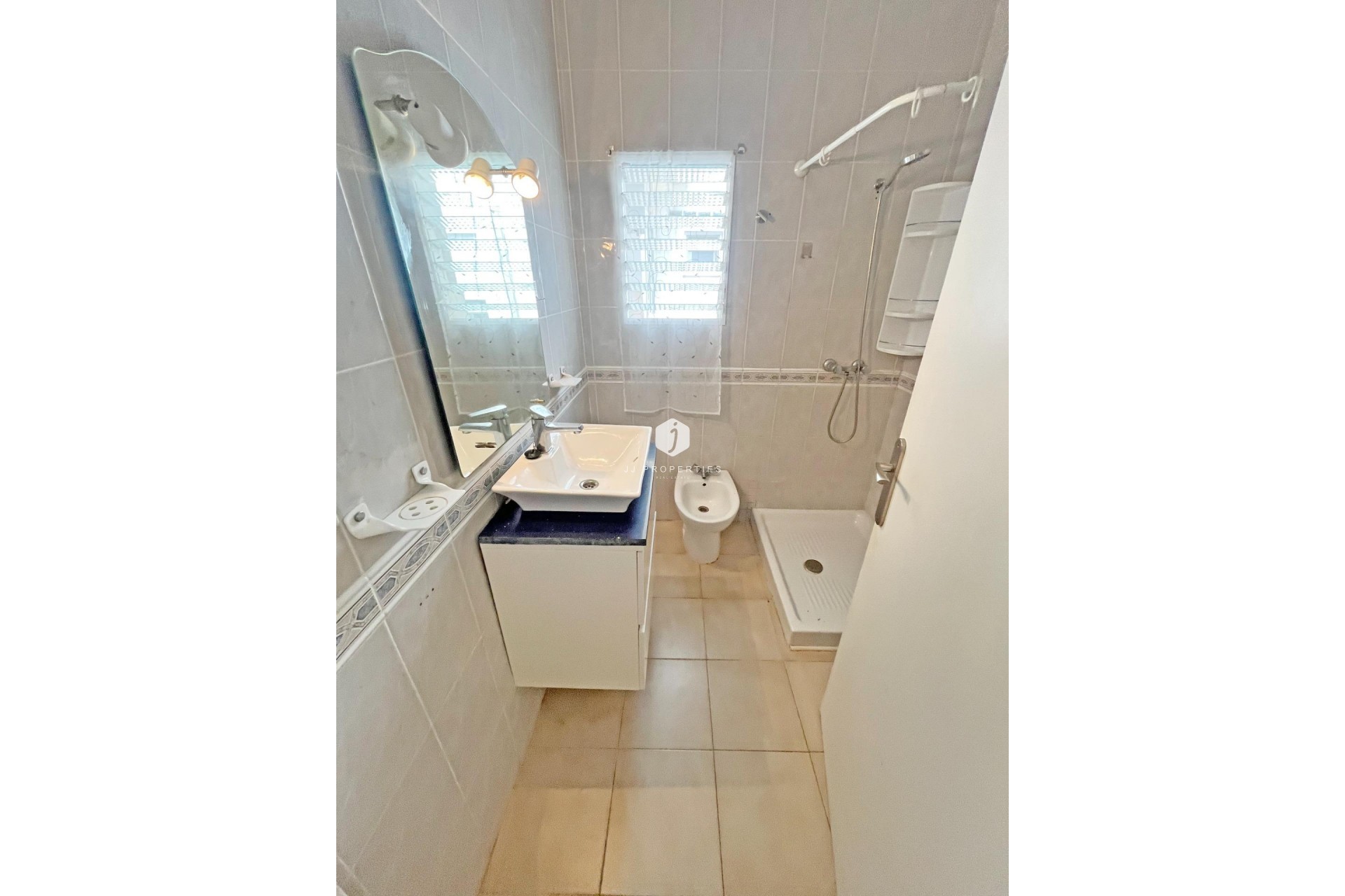 Resale - Apartment / flat -
Guardamar del Segura - Centro