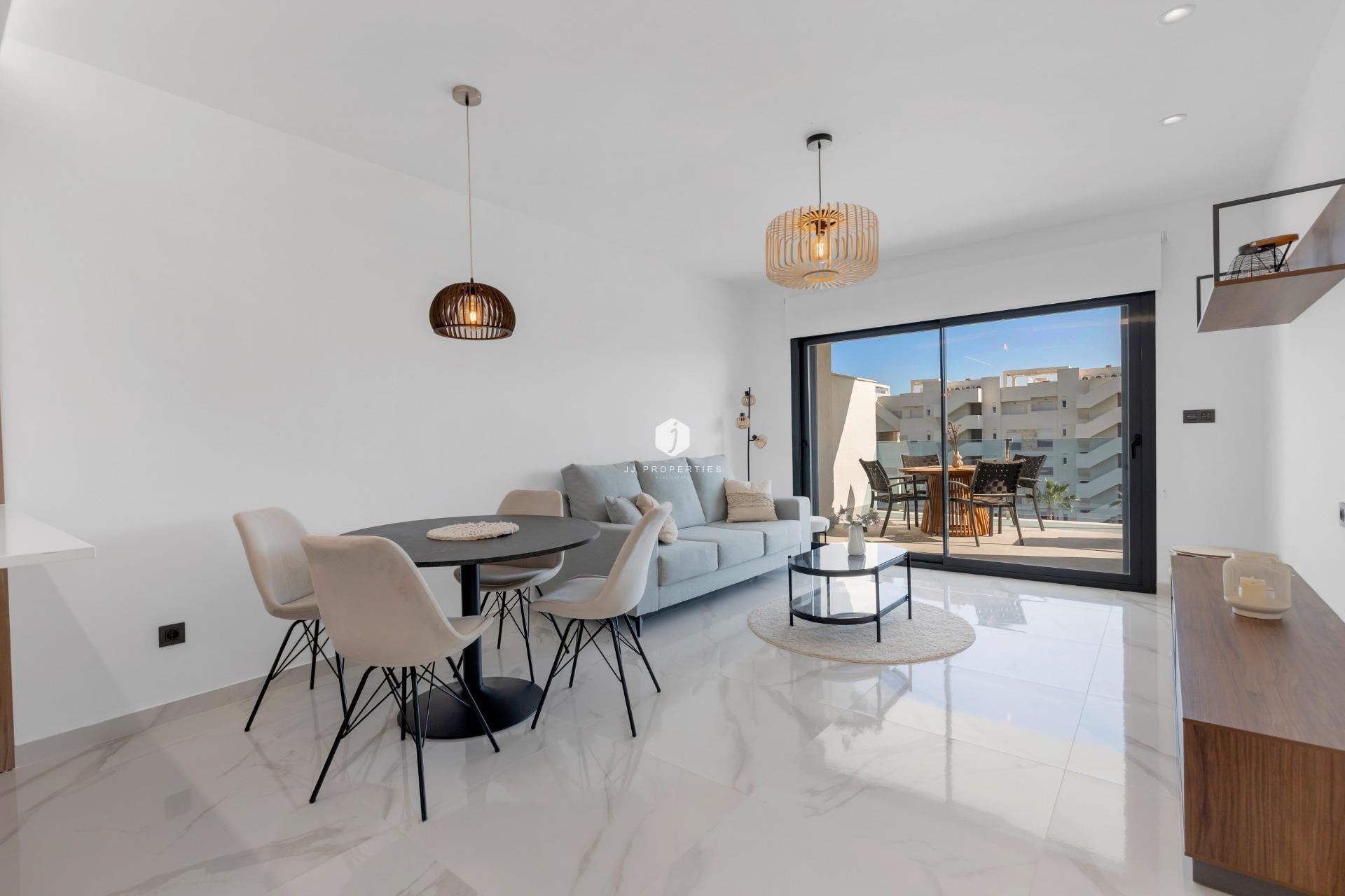 Resale - Apartment / flat -
Guardamar del Segura - El Raso