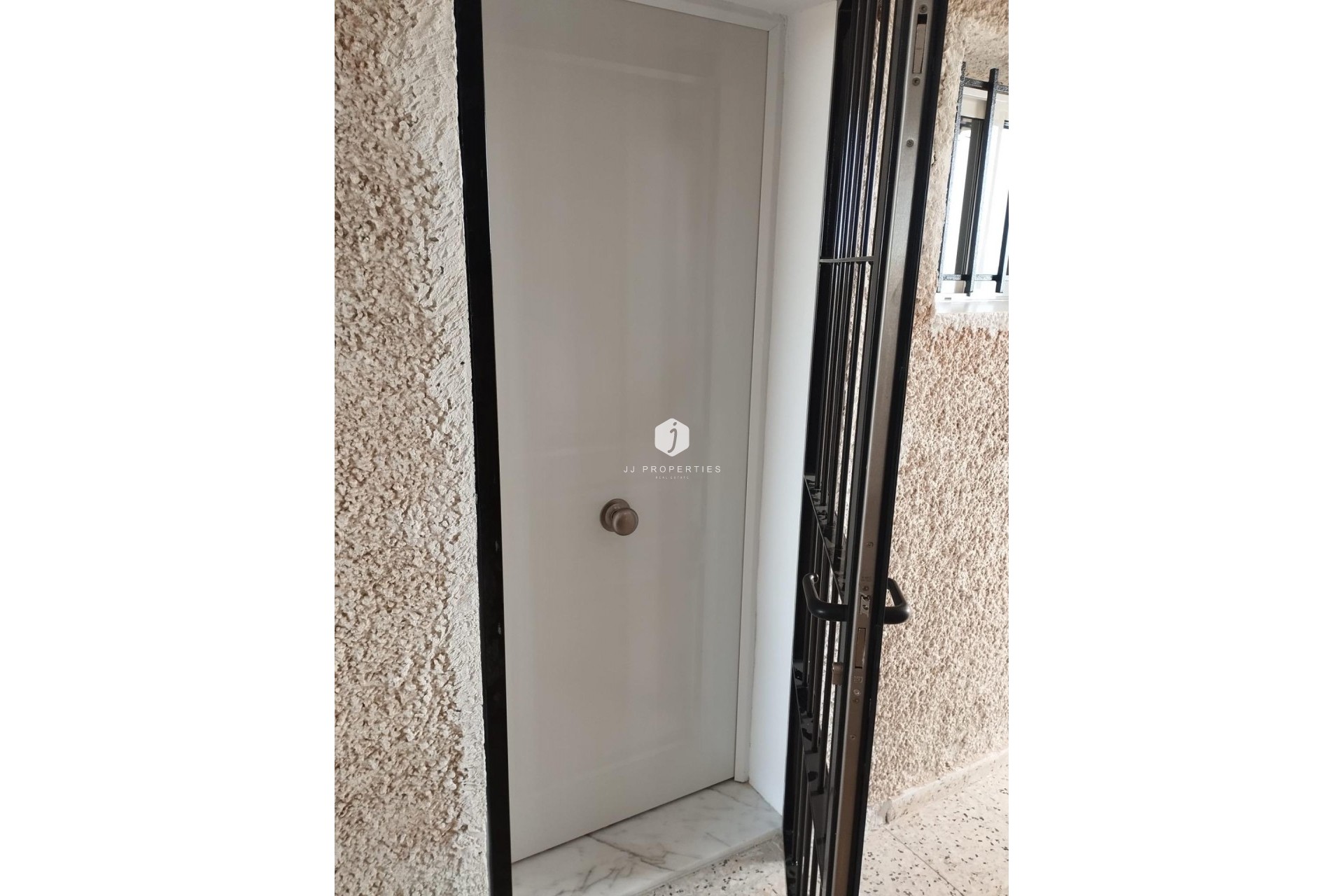 Resale - Apartment / flat -
Guardamar del Segura - Pinomar