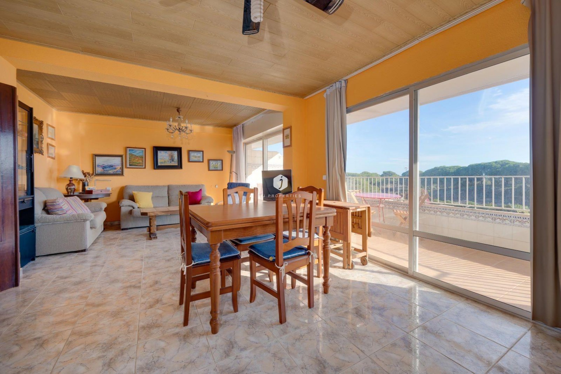 Resale - Apartment / flat -
Guardamar del Segura - Pinomar