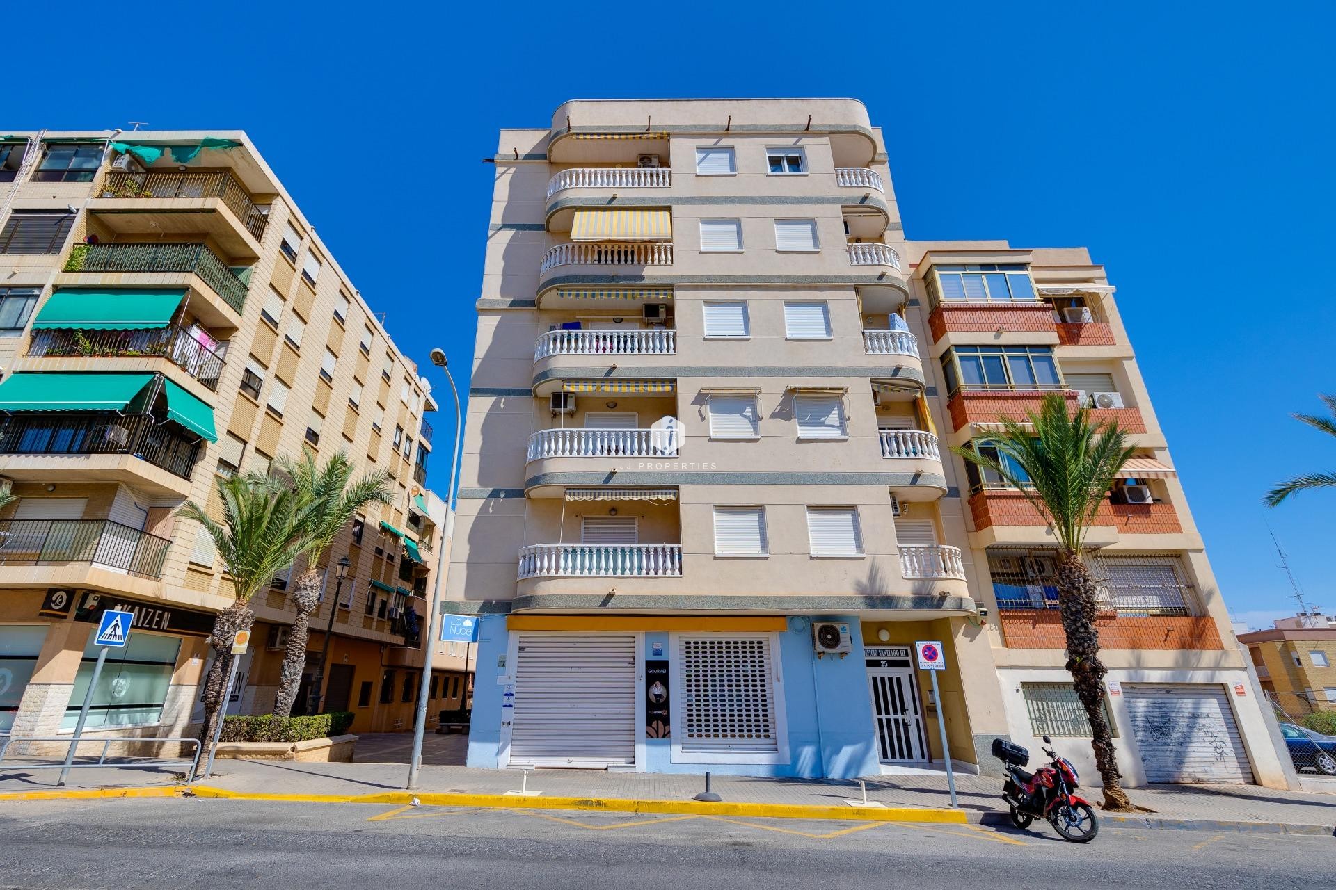 Resale - Apartment / flat -
Guardamar del Segura - Pueblo