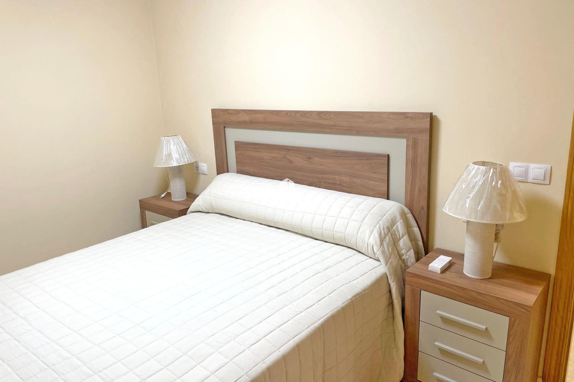 Resale - Apartment / flat -
Guardamar del Segura - puerto deportivo