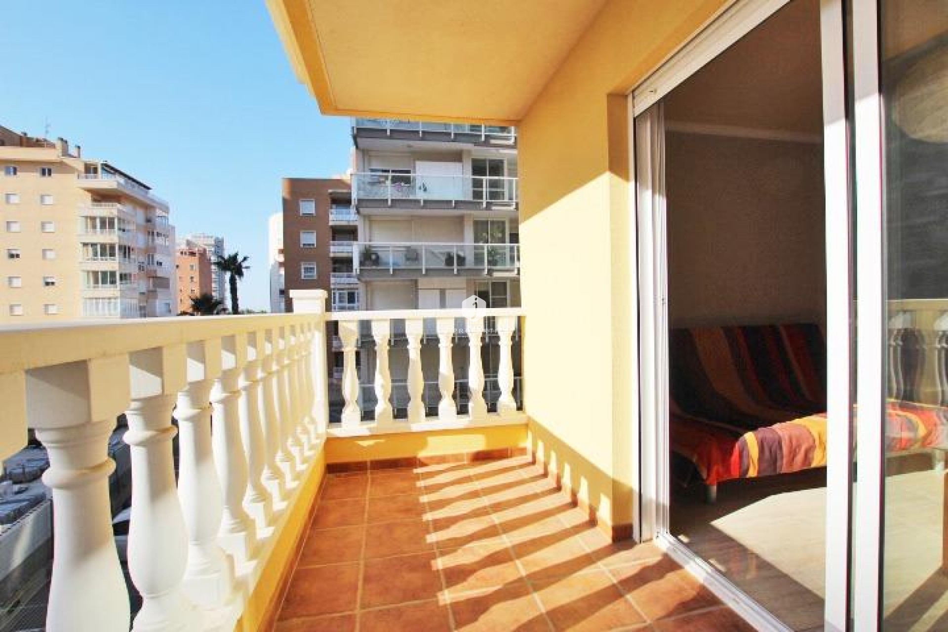 Resale - Apartment / flat -
Guardamar del Segura - puerto deportivo