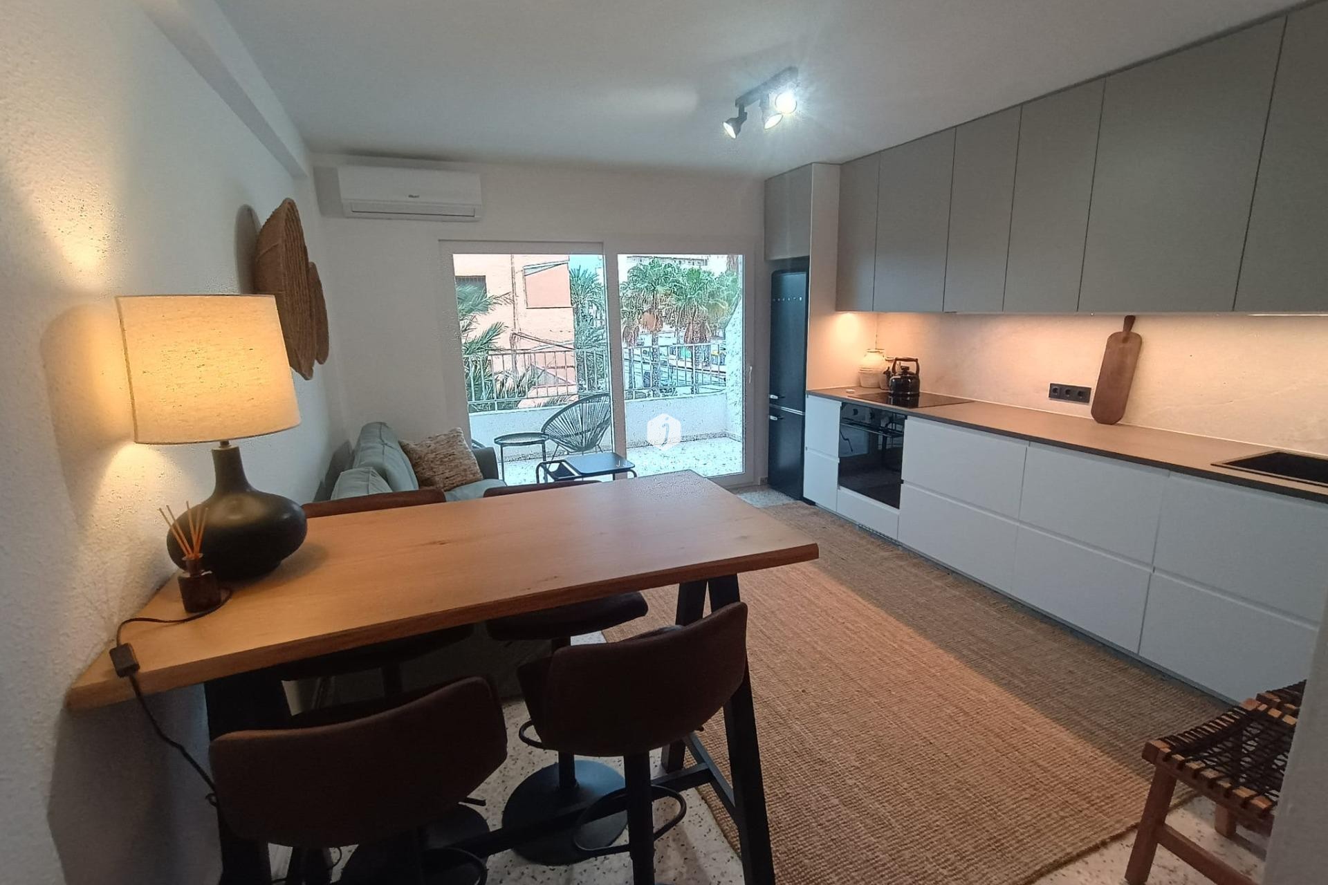 Resale - Apartment / flat -
Guardamar del Segura - Urbanizaciones
