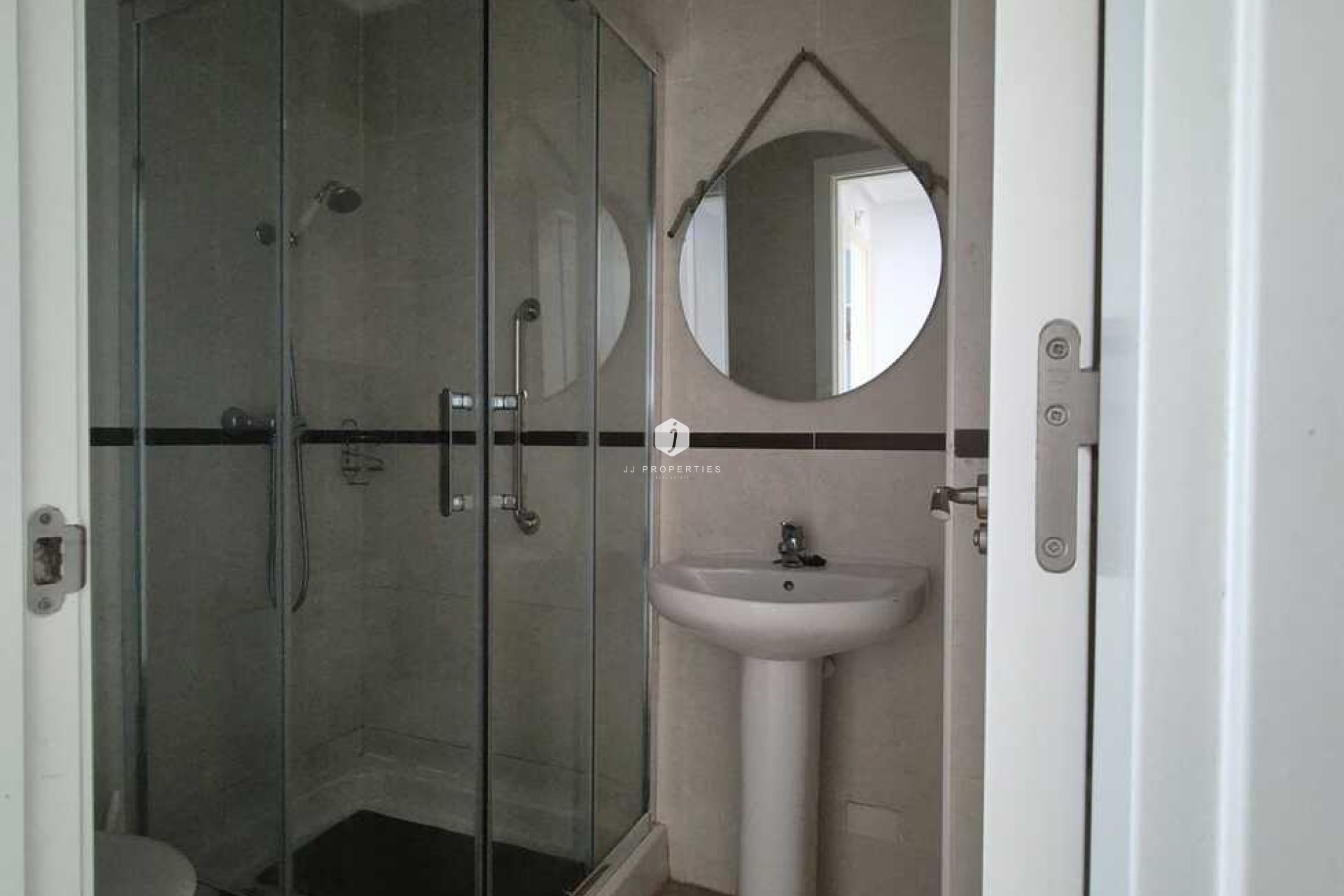 Resale - Apartment / flat -
Jacarilla - Costa Blanca