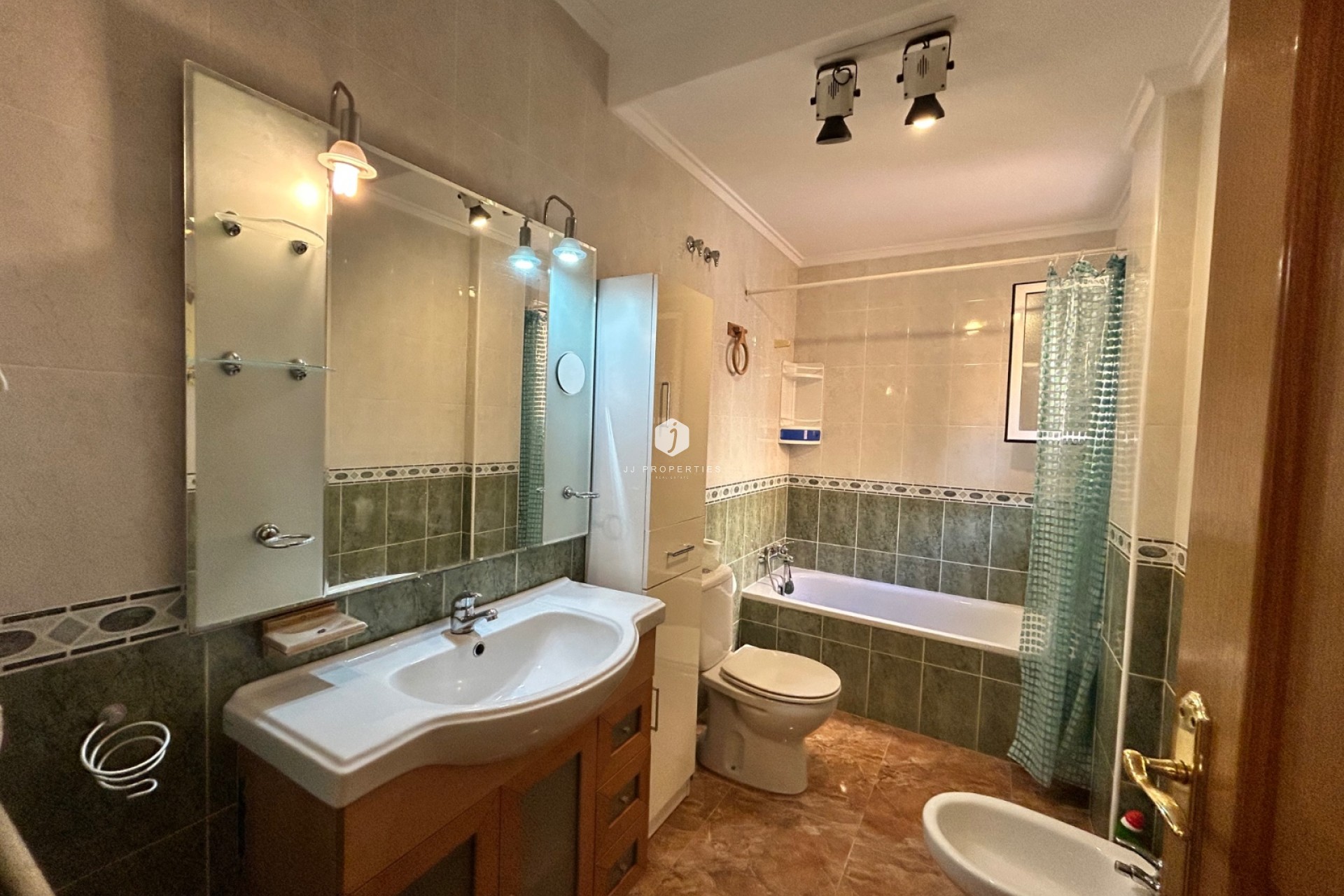 Resale - Apartment / flat -
Jacarilla - Inland