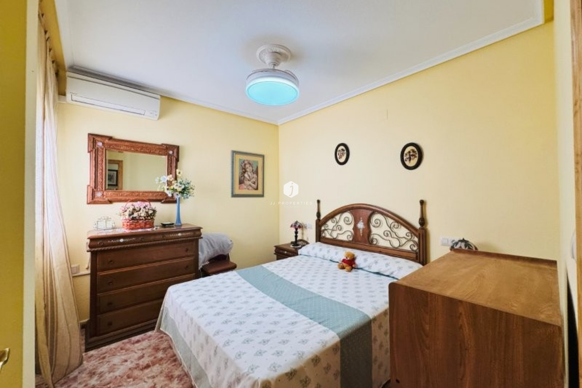Resale - Apartment / flat -
La Mata - Costa Blanca