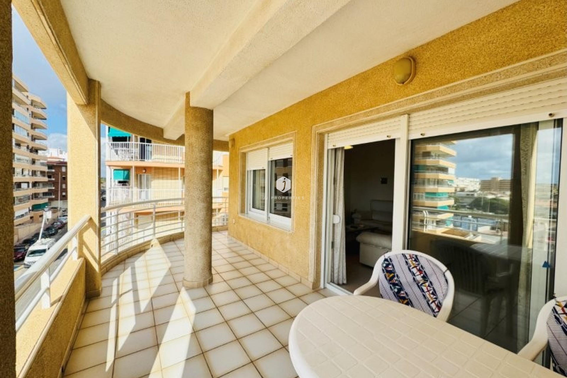 Resale - Apartment / flat -
La Mata - Costa Blanca