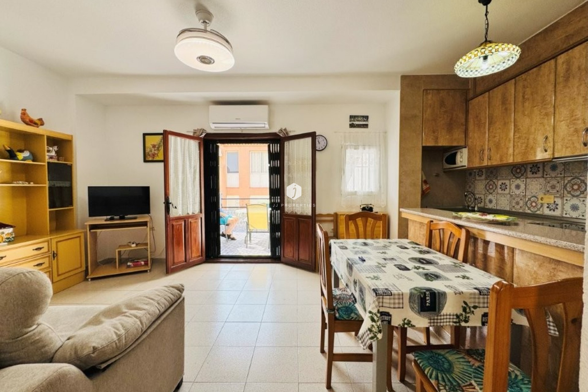 Resale - Apartment / flat -
La Mata - Costa Blanca