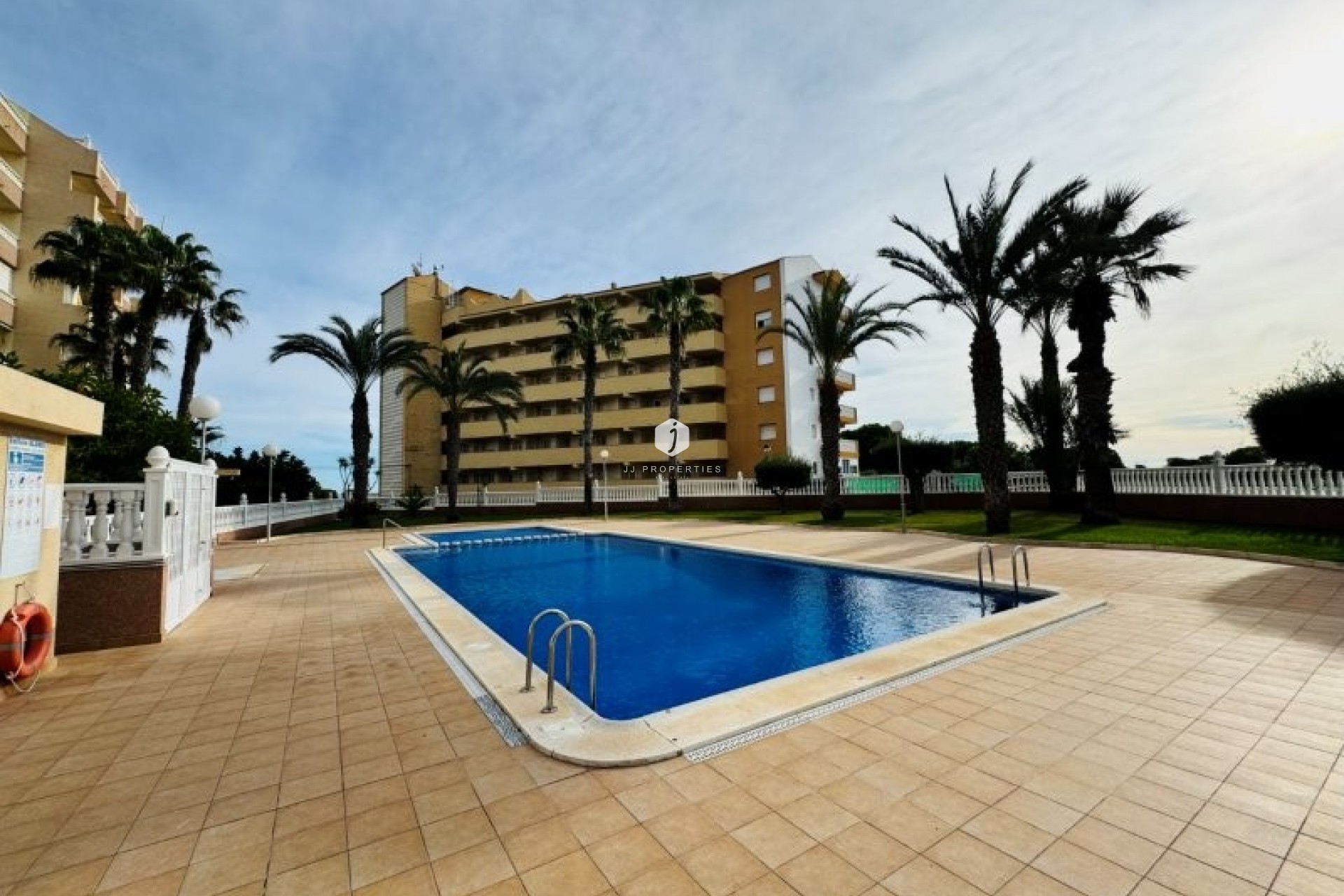 Resale - Apartment / flat -
La Mata - Costa Blanca