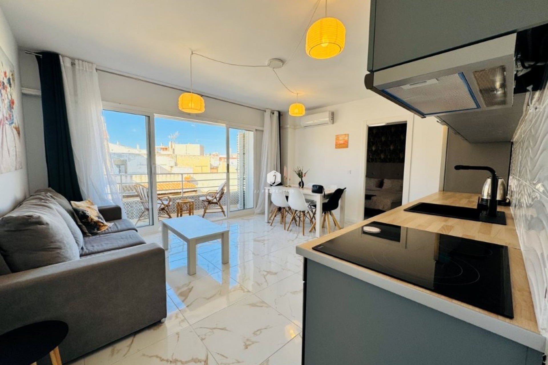 Resale - Apartment / flat -
La Mata - Costa Blanca
