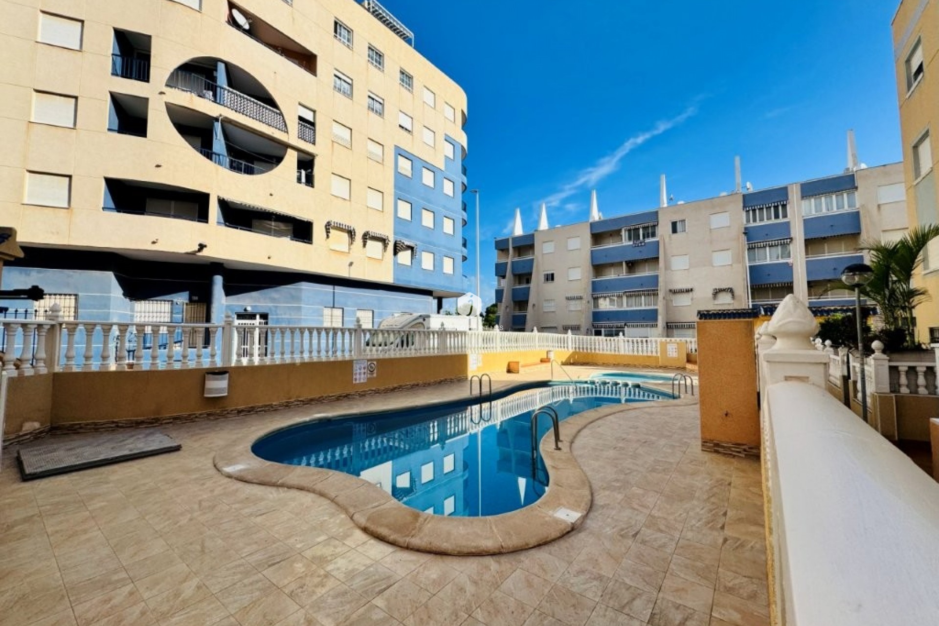 Resale - Apartment / flat -
La Mata - Costa Blanca