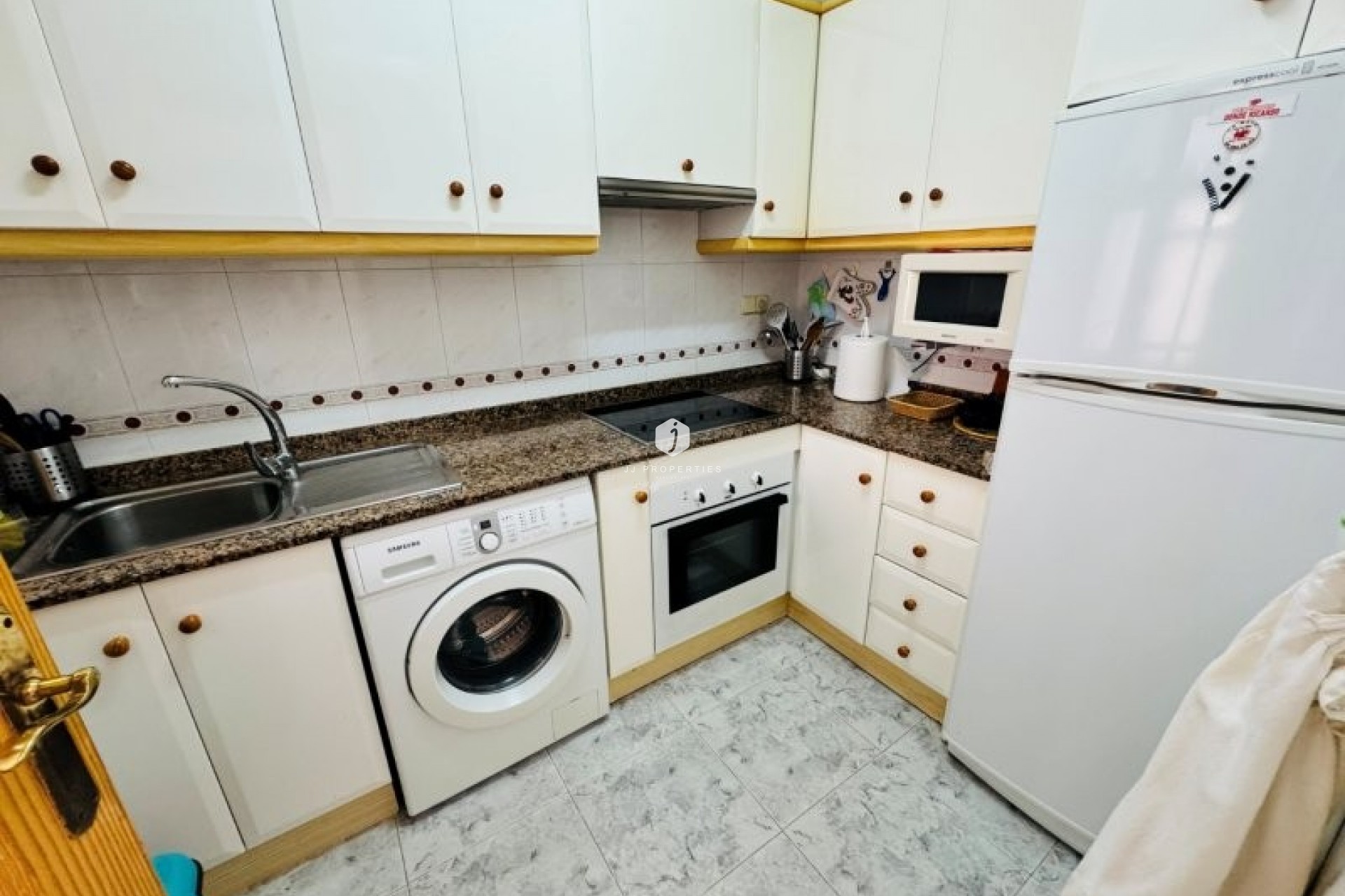 Resale - Apartment / flat -
La Mata - Costa Blanca