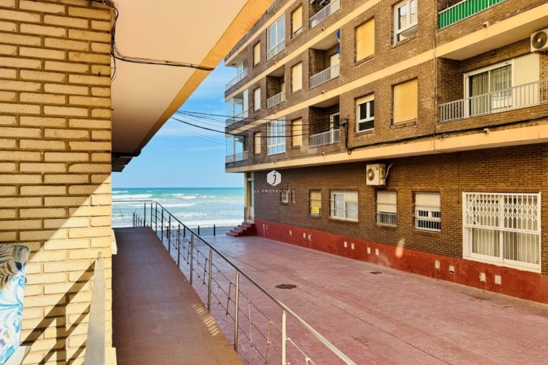 Resale - Apartment / flat -
La Mata - Costa Blanca