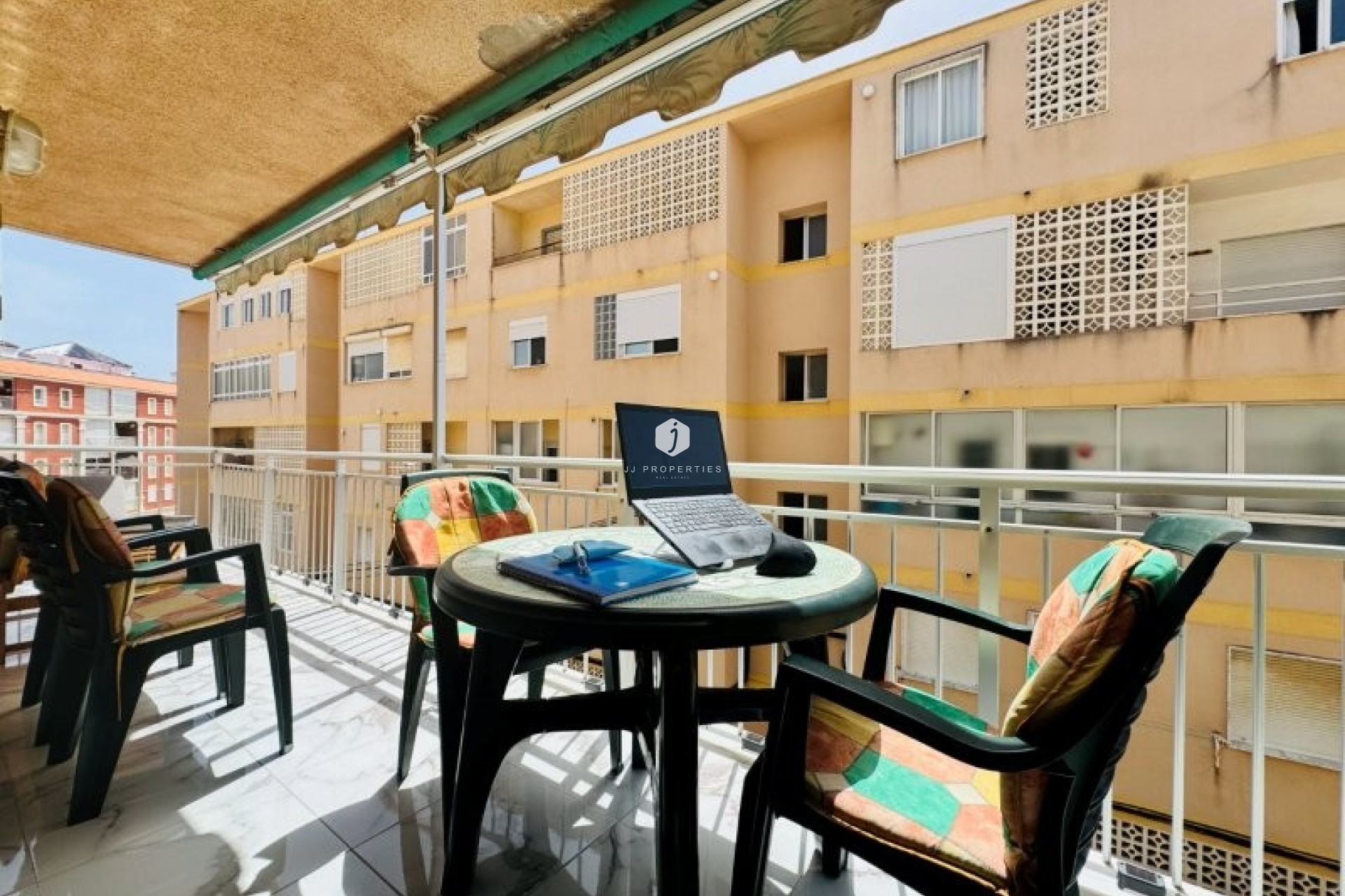Resale - Apartment / flat -
La Mata - Costa Blanca