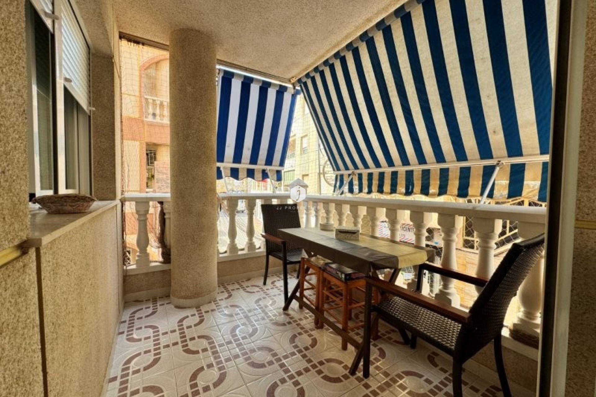 Resale - Apartment / flat -
La Mata - Costa Blanca