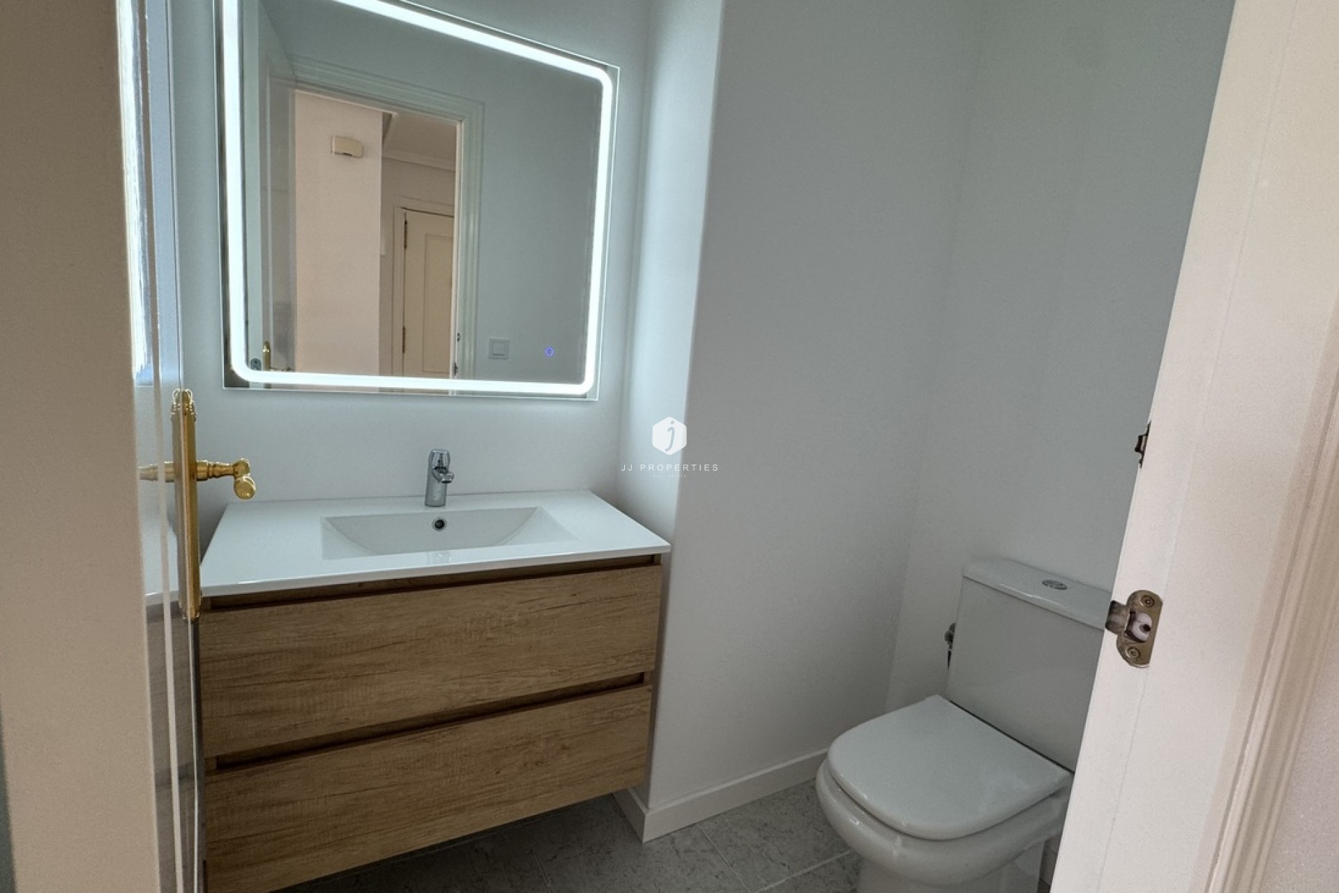 Resale - Apartment / flat -
Lomas De Campoamor - Costa Blanca