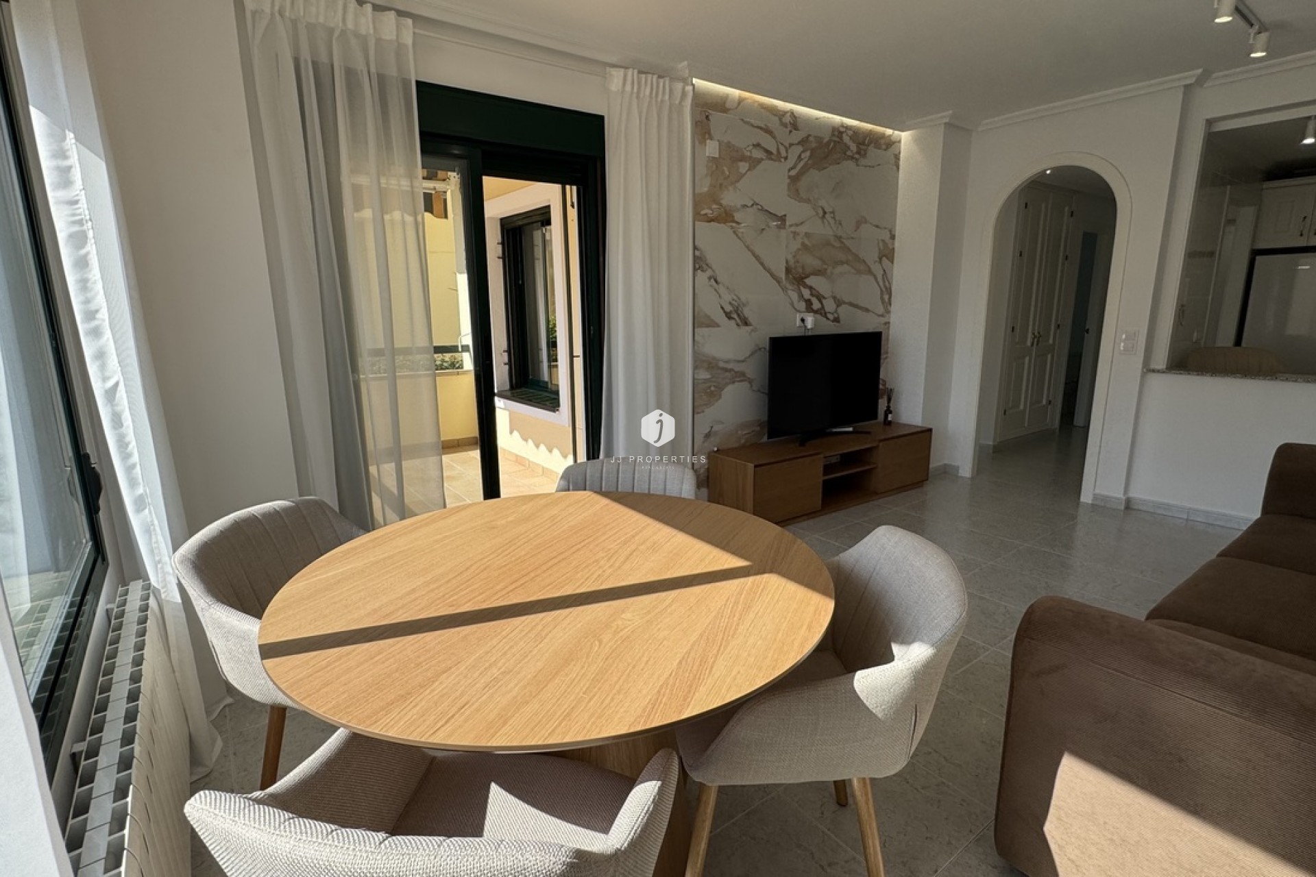 Resale - Apartment / flat -
Lomas De Campoamor - Costa Blanca