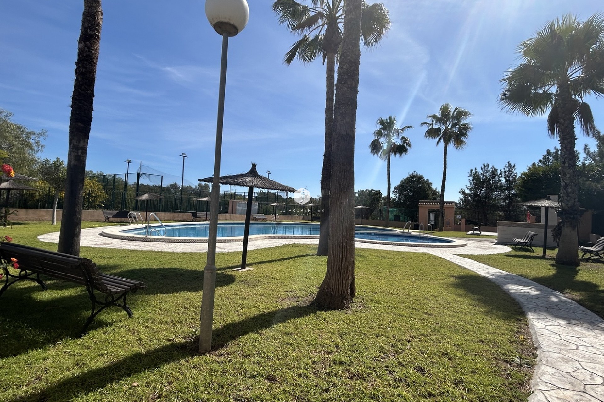 Resale - Apartment / flat -
Los Altos - Costa Blanca