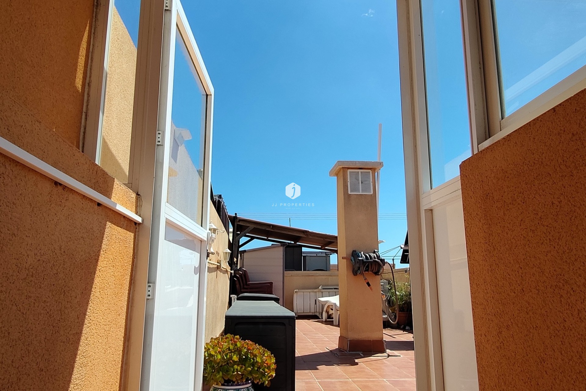Resale - Apartment / flat -
Los Altos - Costa Blanca