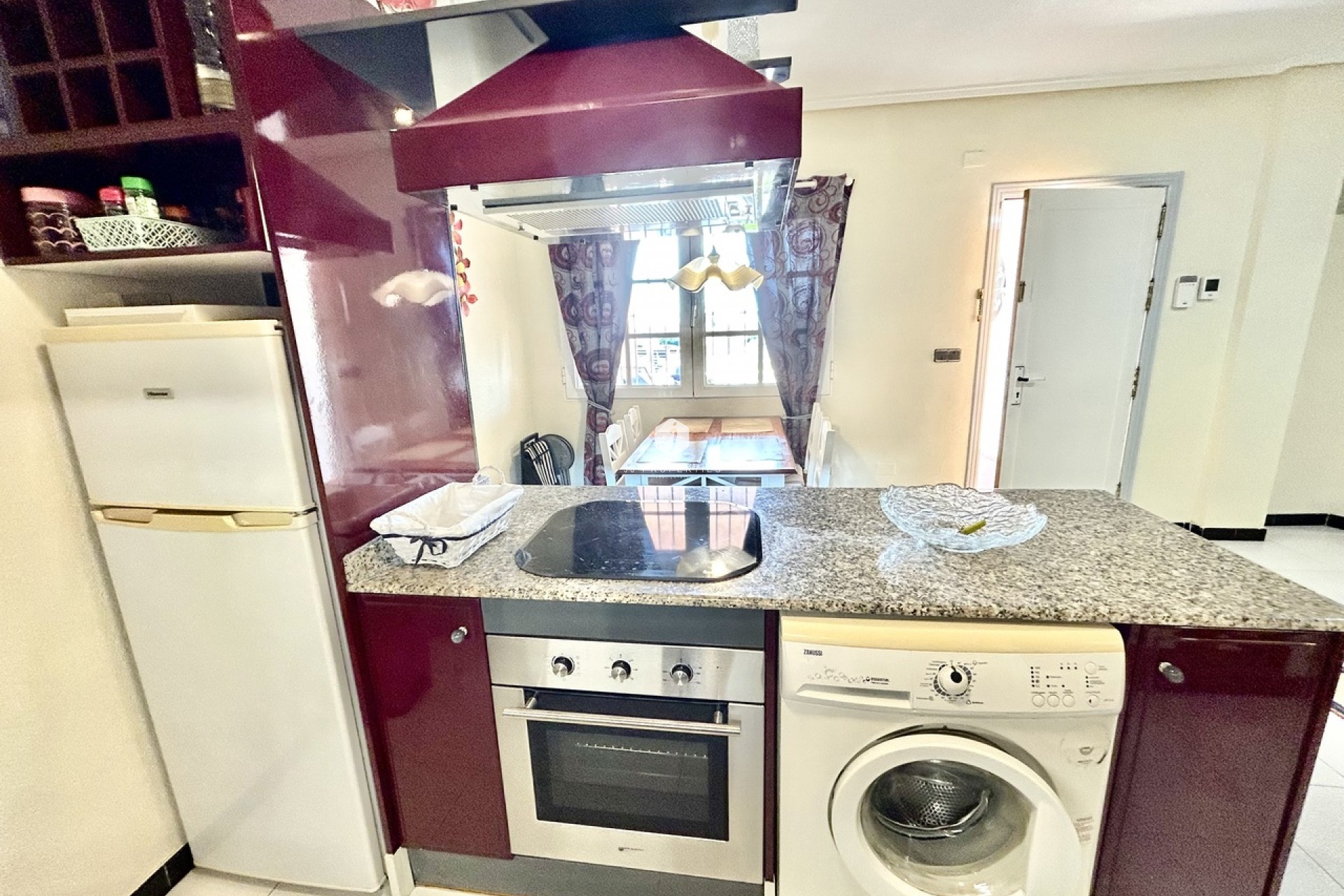 Resale - Apartment / flat -
Los Altos - Costa Blanca