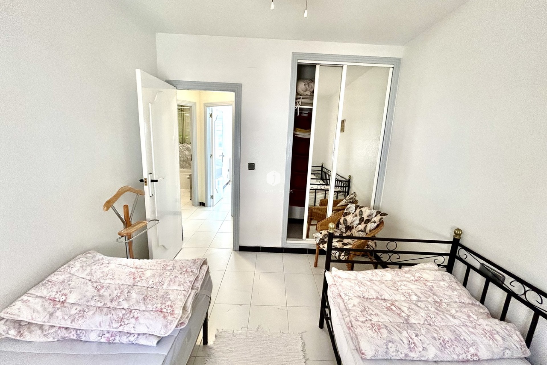 Resale - Apartment / flat -
Los Altos - Costa Blanca