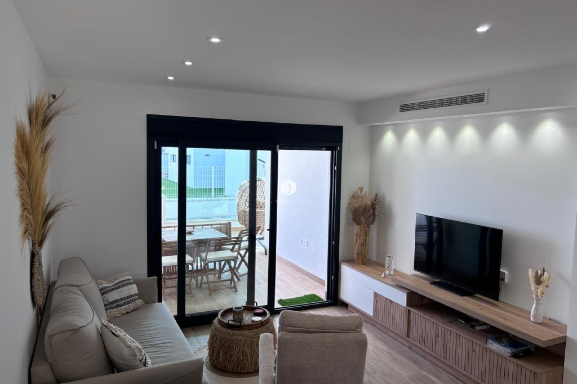 Resale - Apartment / flat -
Los Balcones - Costa Blanca