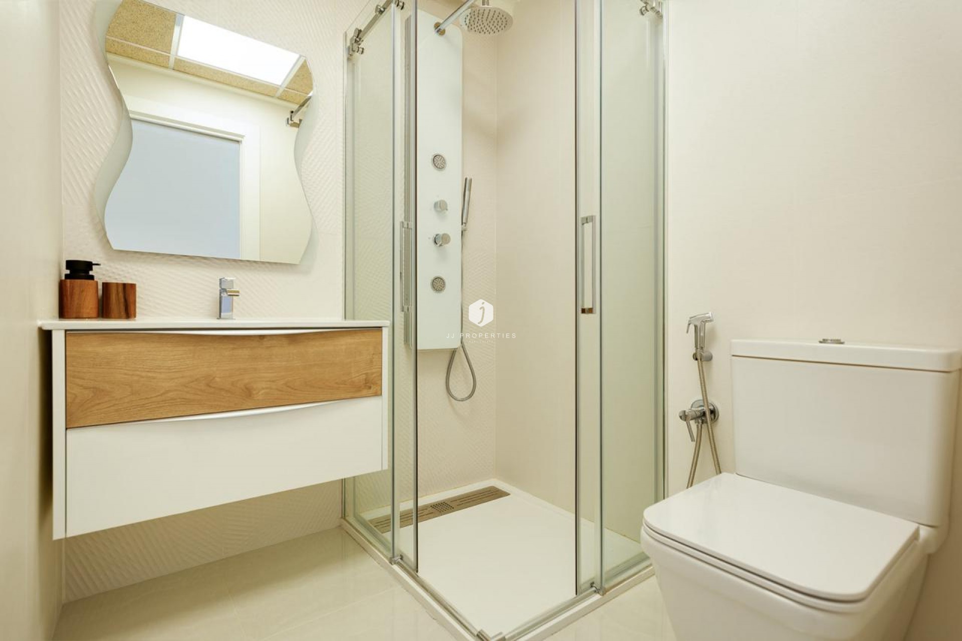 Resale - Apartment / flat -
Los Balcones - Costa Blanca