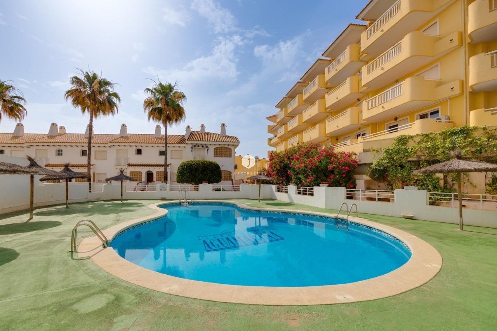 Resale - Apartment / flat -
Orihuela Costa - Campoamor