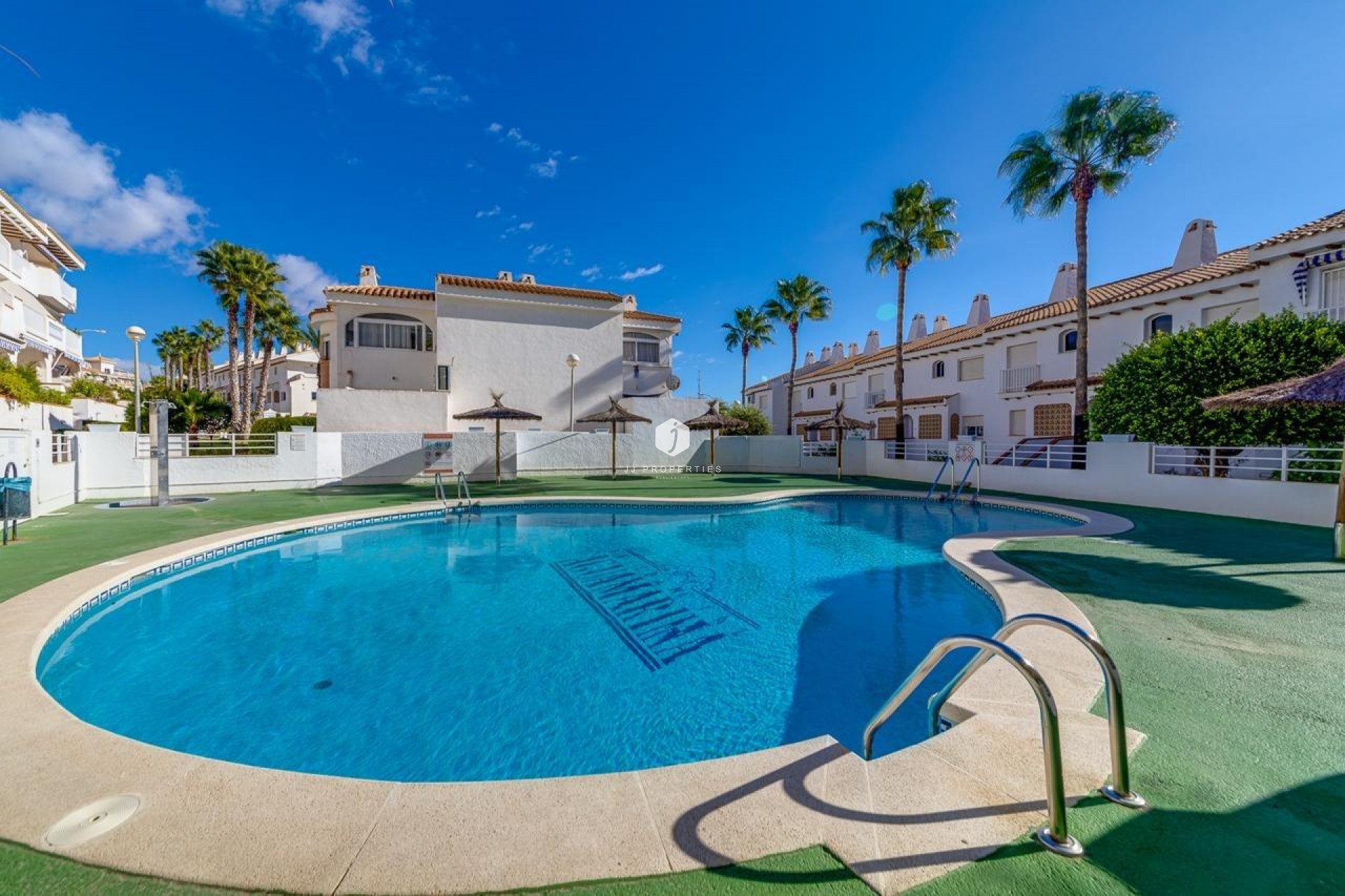 Resale - Apartment / flat -
Orihuela Costa - Campoamor