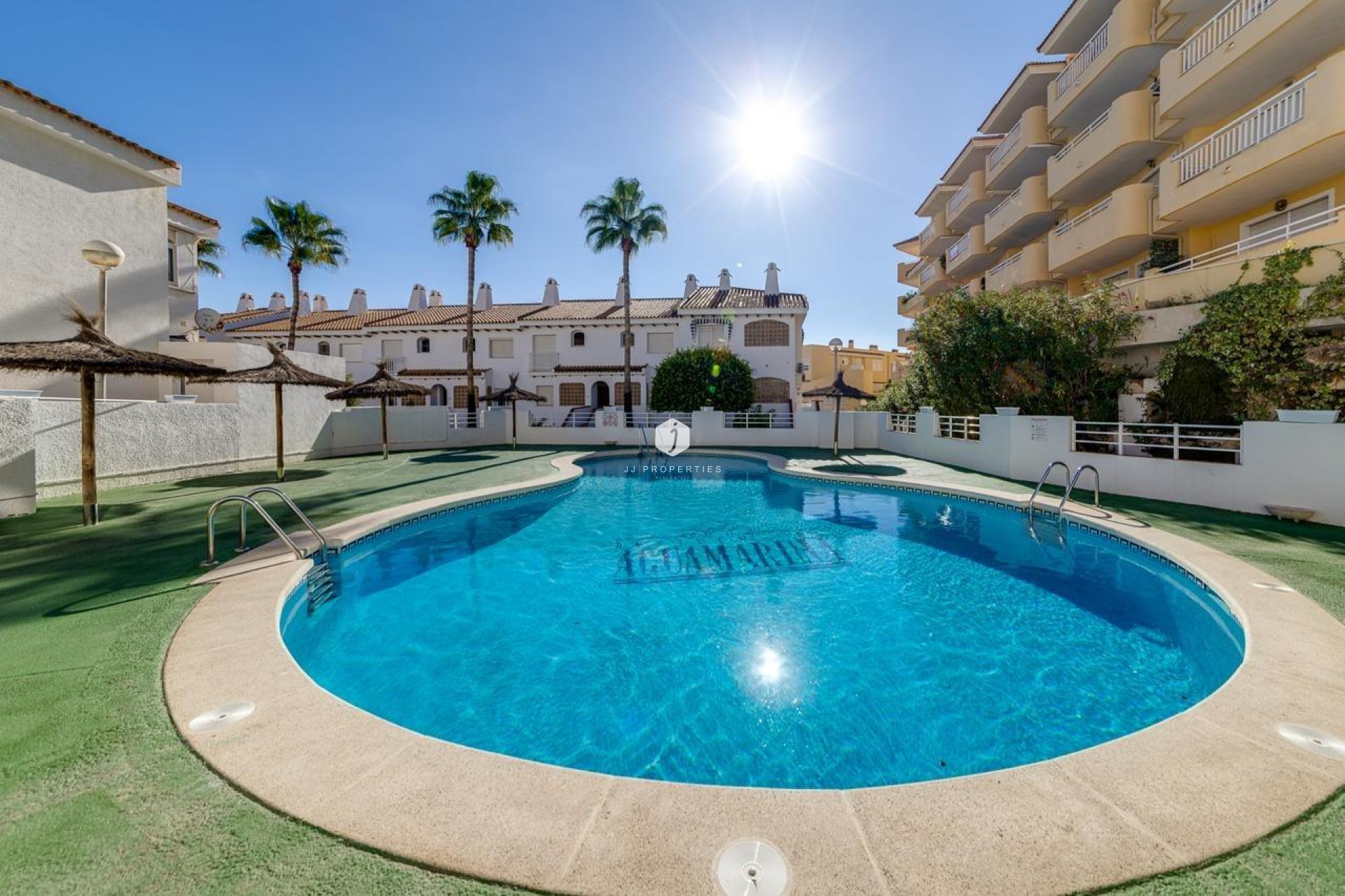 Resale - Apartment / flat -
Orihuela Costa - Campoamor