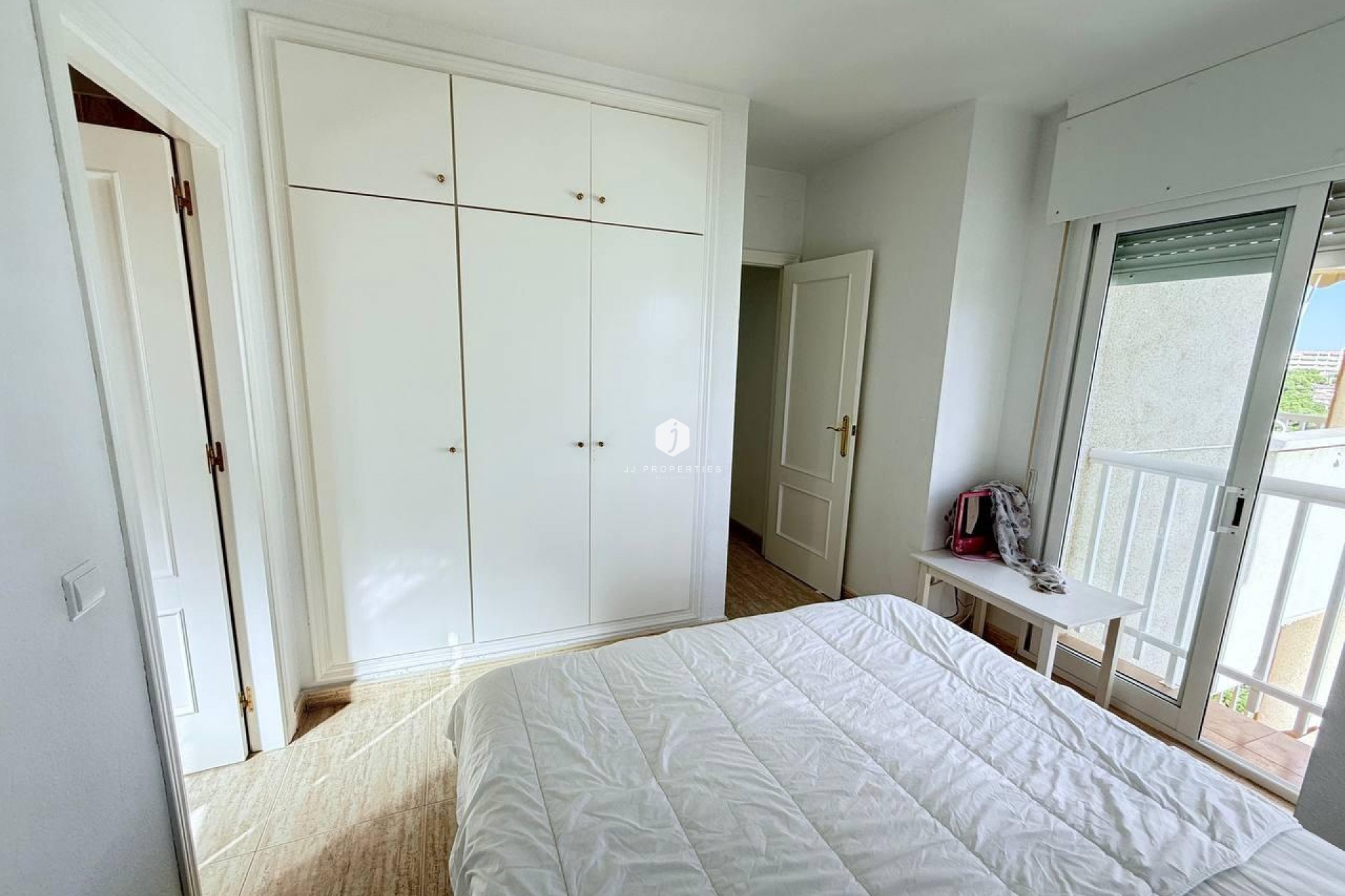 Resale - Apartment / flat -
Orihuela Costa - Campoamor