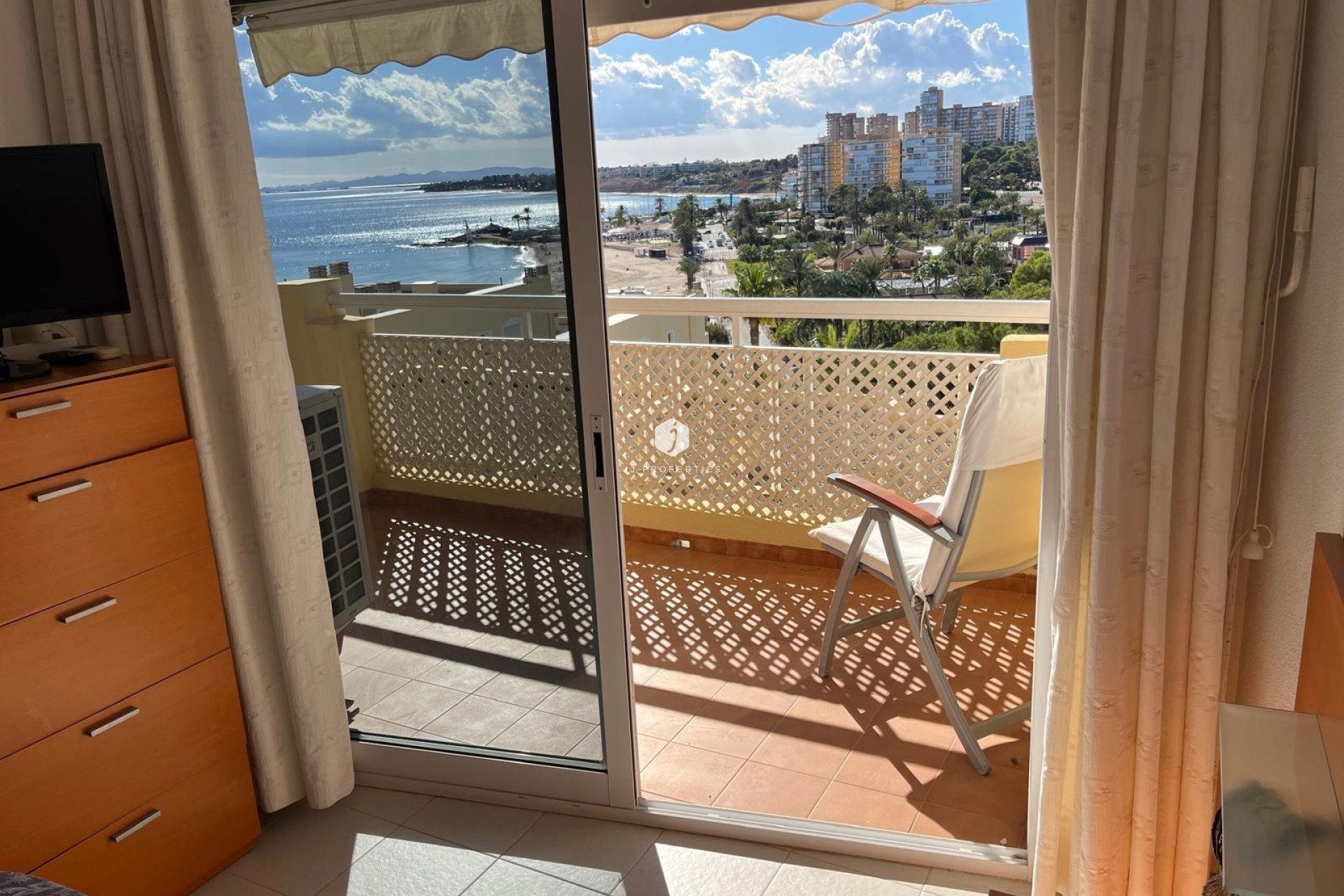 Resale - Apartment / flat -
Orihuela Costa - Campoamor