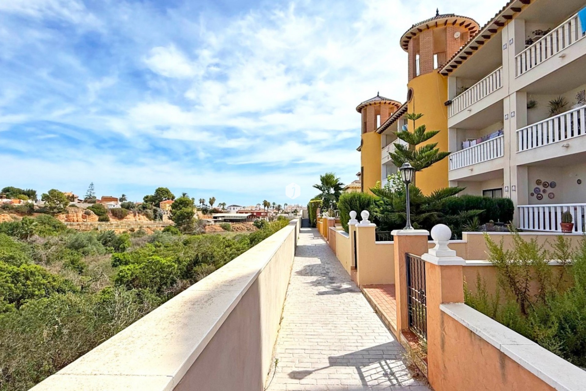 Resale - Apartment / flat -
Orihuela Costa - Costa Blanca