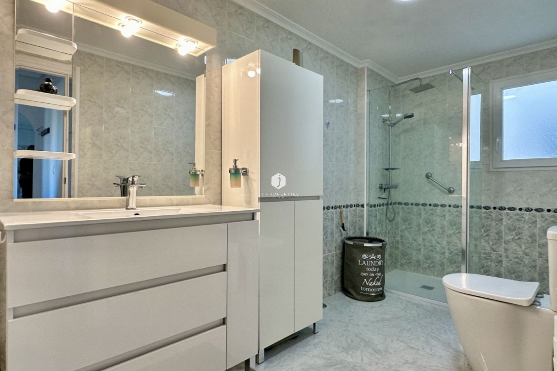 Resale - Apartment / flat -
Orihuela Costa - Costa Blanca