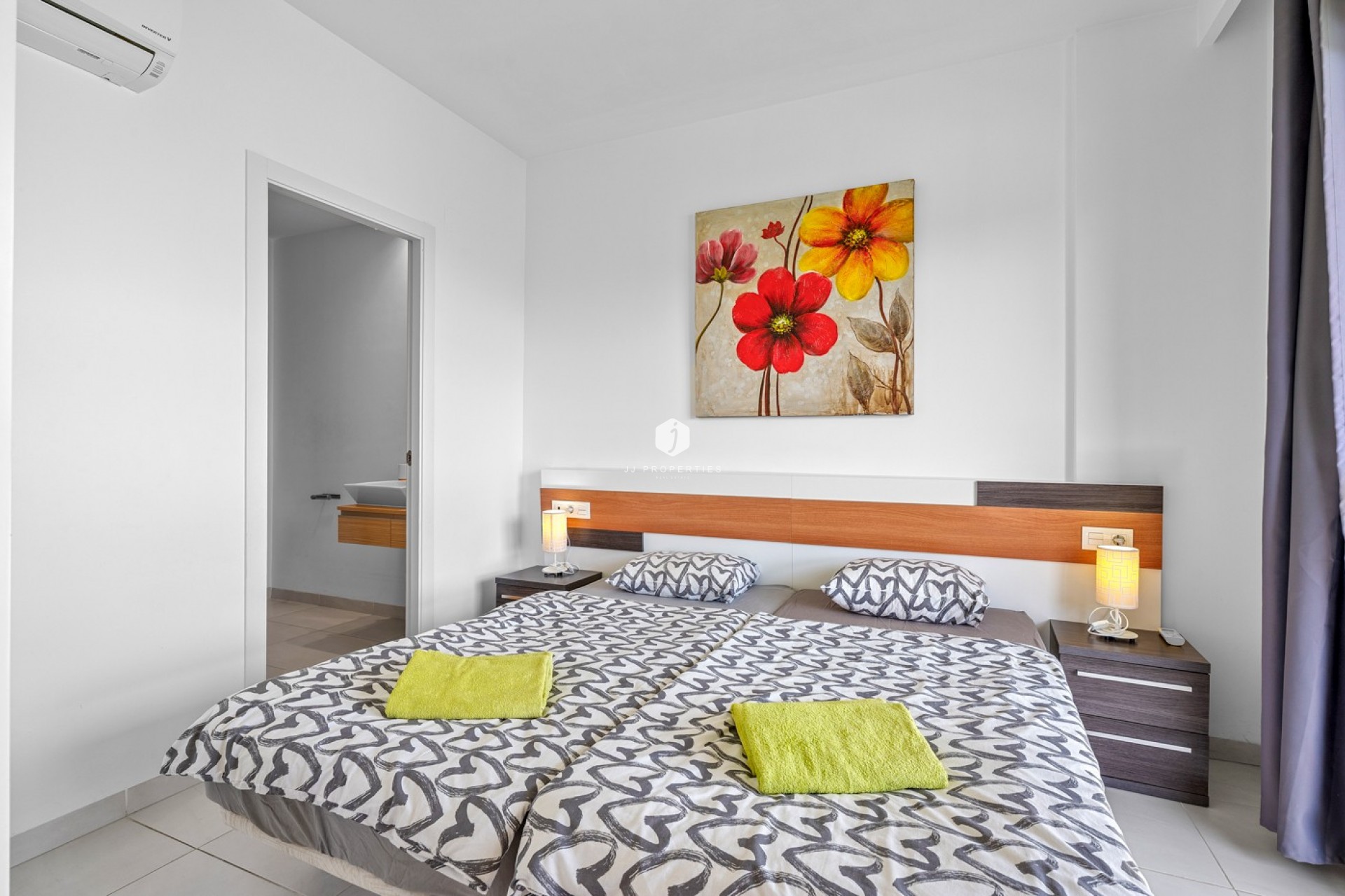 Resale - Apartment / flat -
Orihuela Costa - Costa Blanca
