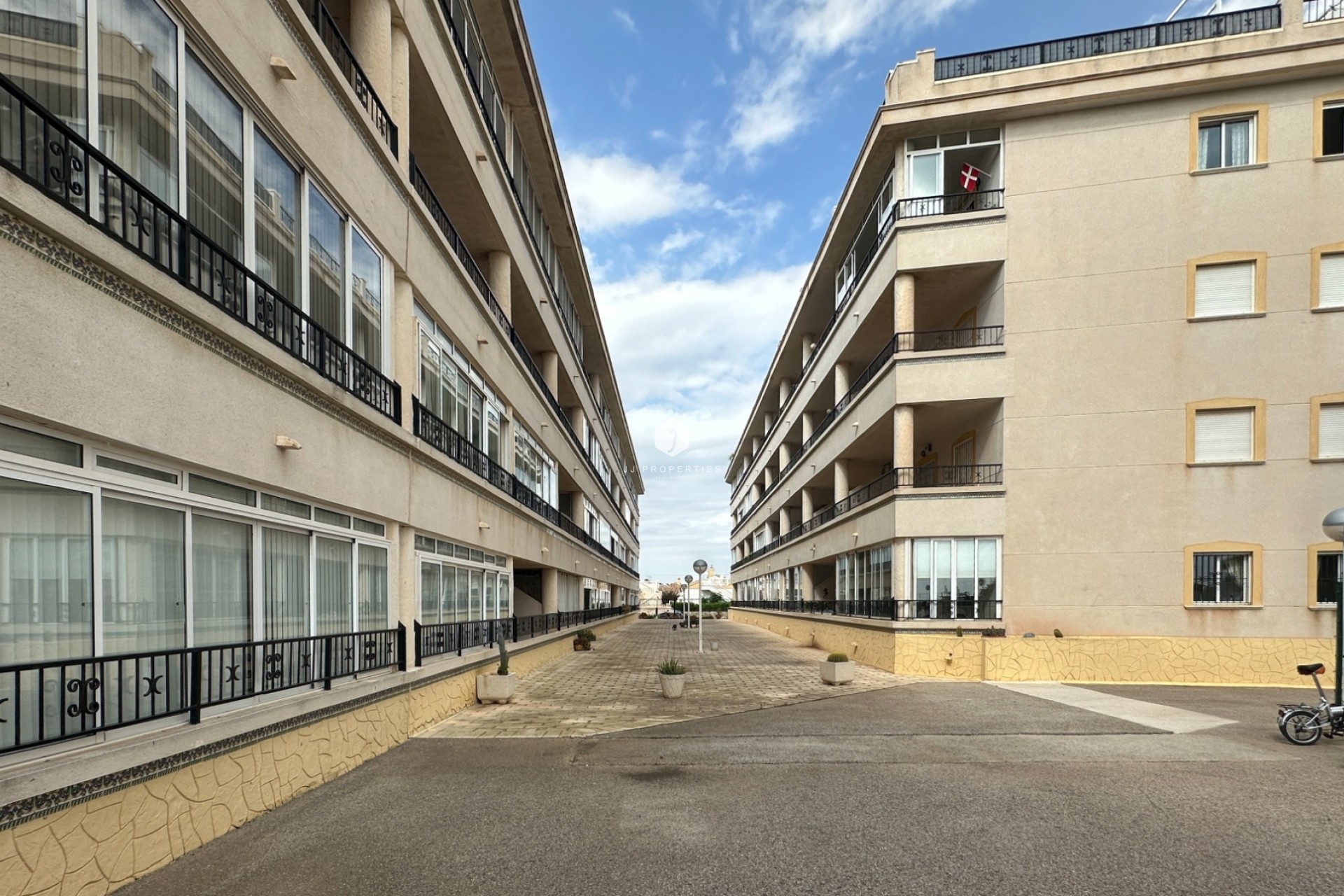 Resale - Apartment / flat -
Orihuela Costa - Costa Blanca