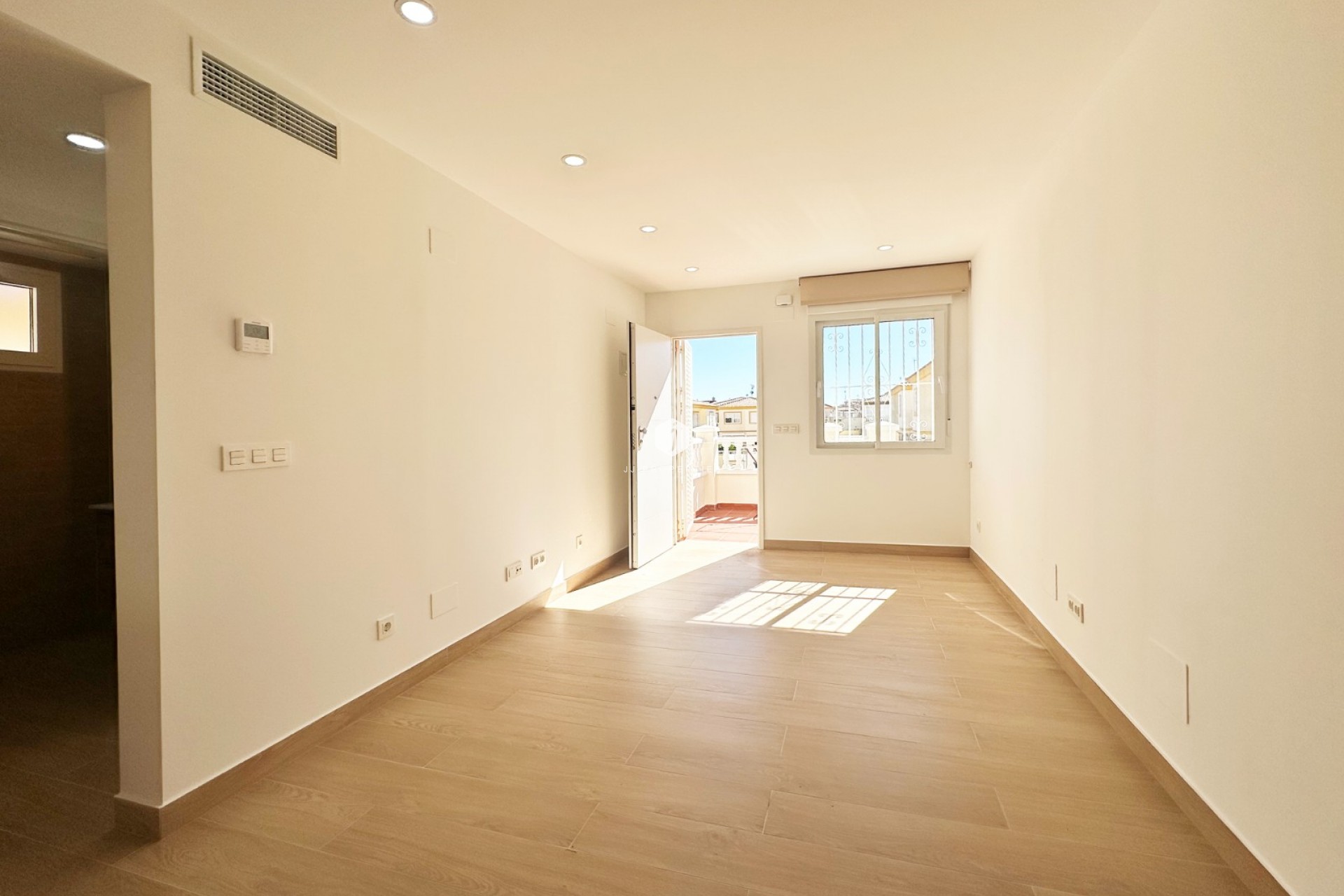 Resale - Apartment / flat -
Orihuela Costa - Costa Blanca