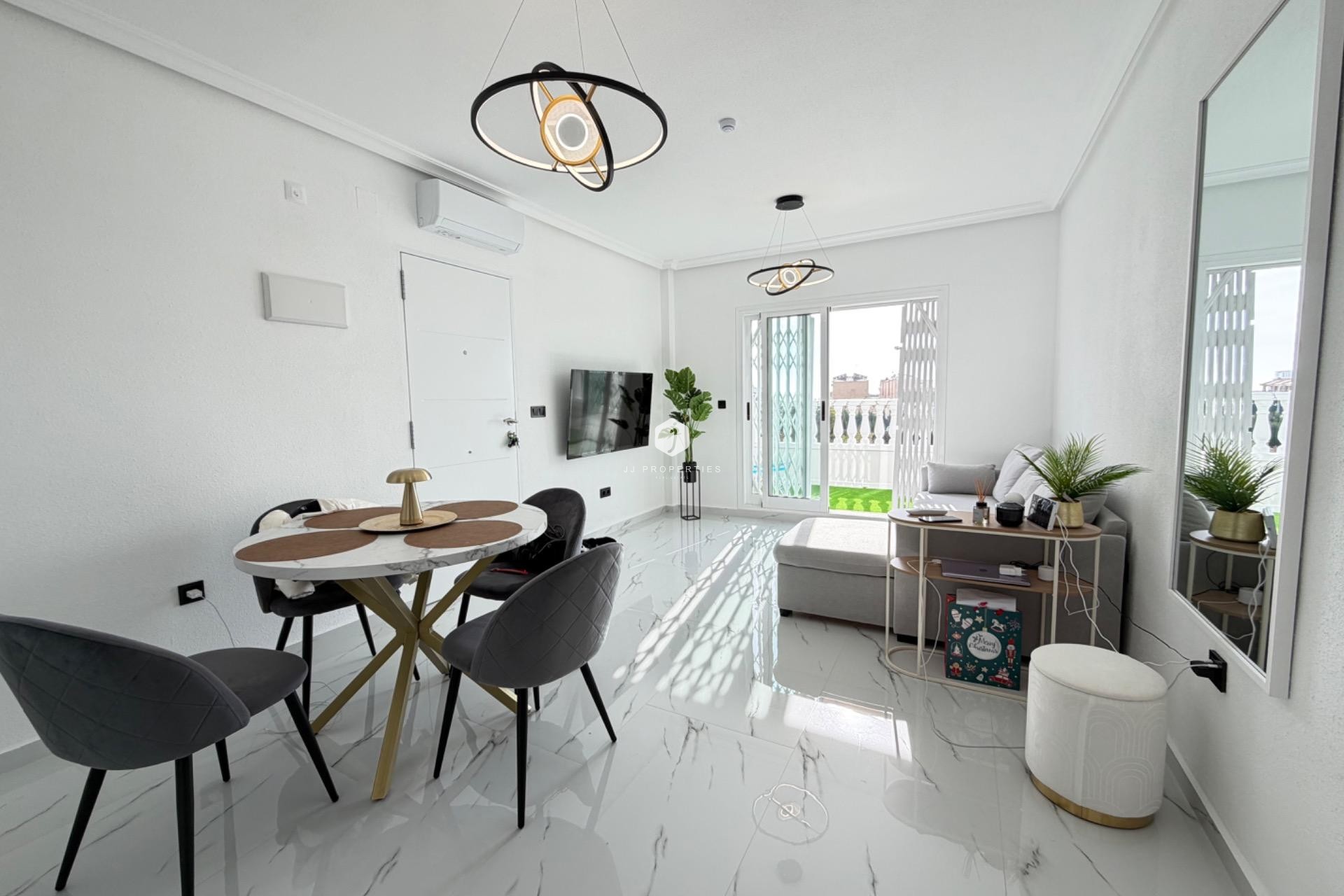 Resale - Apartment / flat -
Orihuela Costa - Playa Flamenca Norte