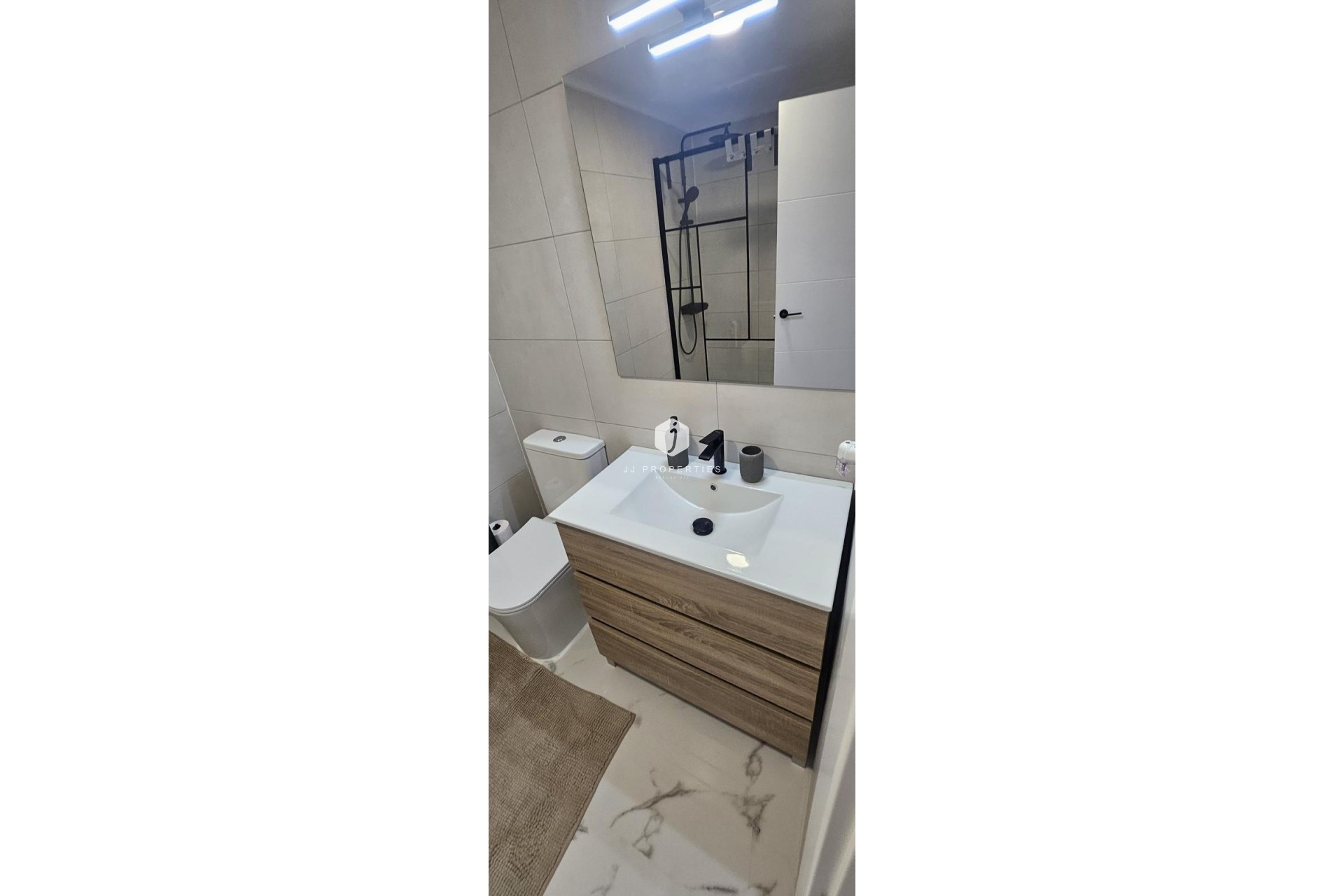 Resale - Apartment / flat -
Orihuela Costa - Punta Prima