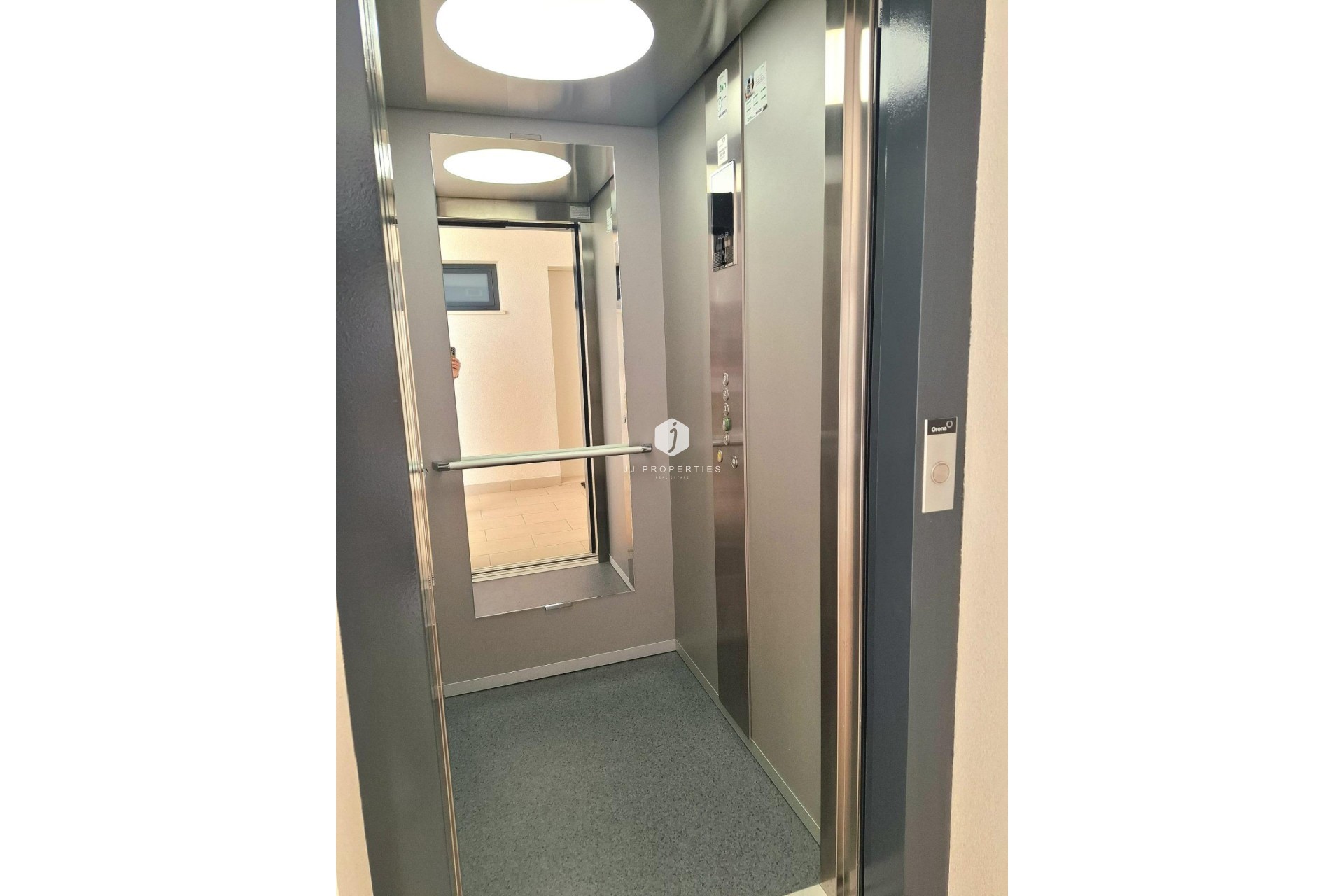 Resale - Apartment / flat -
Orihuela Costa - Villamartín