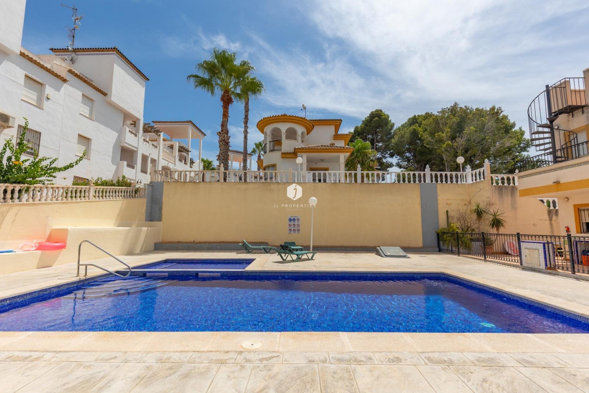 Resale - Apartment / flat -
Orihuela Costa - Villamartín