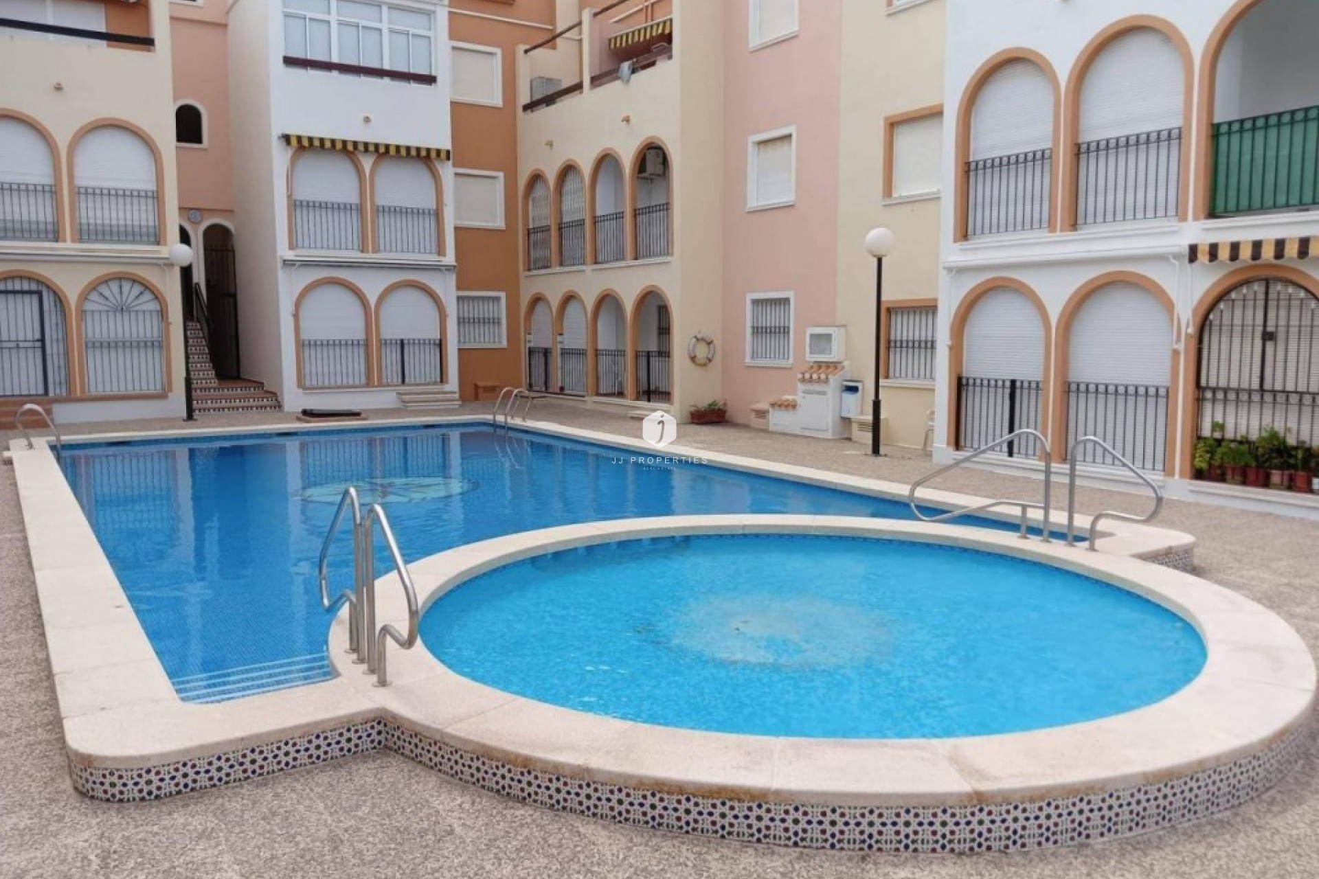 Resale - Apartment / flat -
Playa De Los Naufragos - Costa Blanca