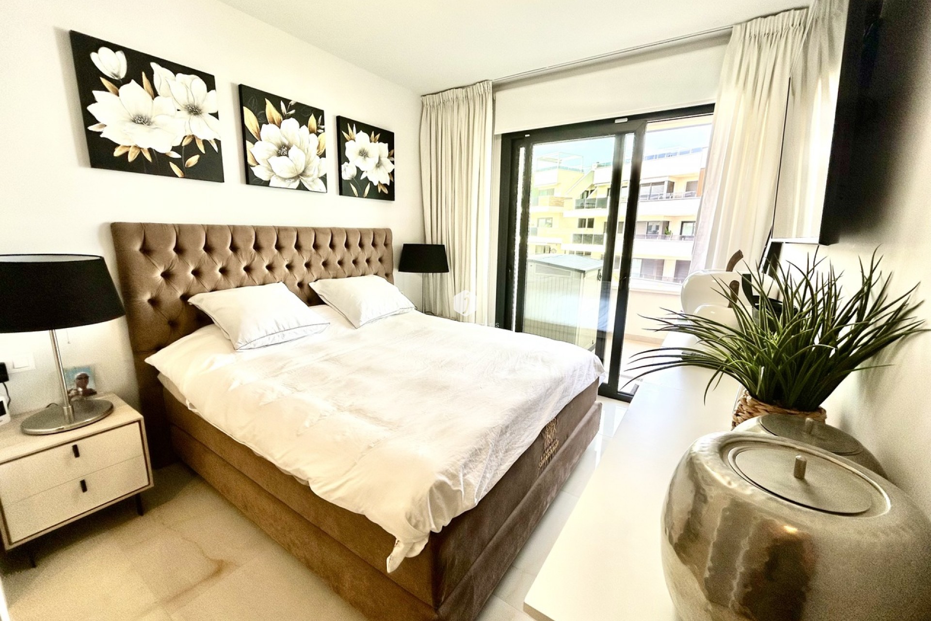 Resale - Apartment / flat -
Playa Flamenca - Costa Blanca