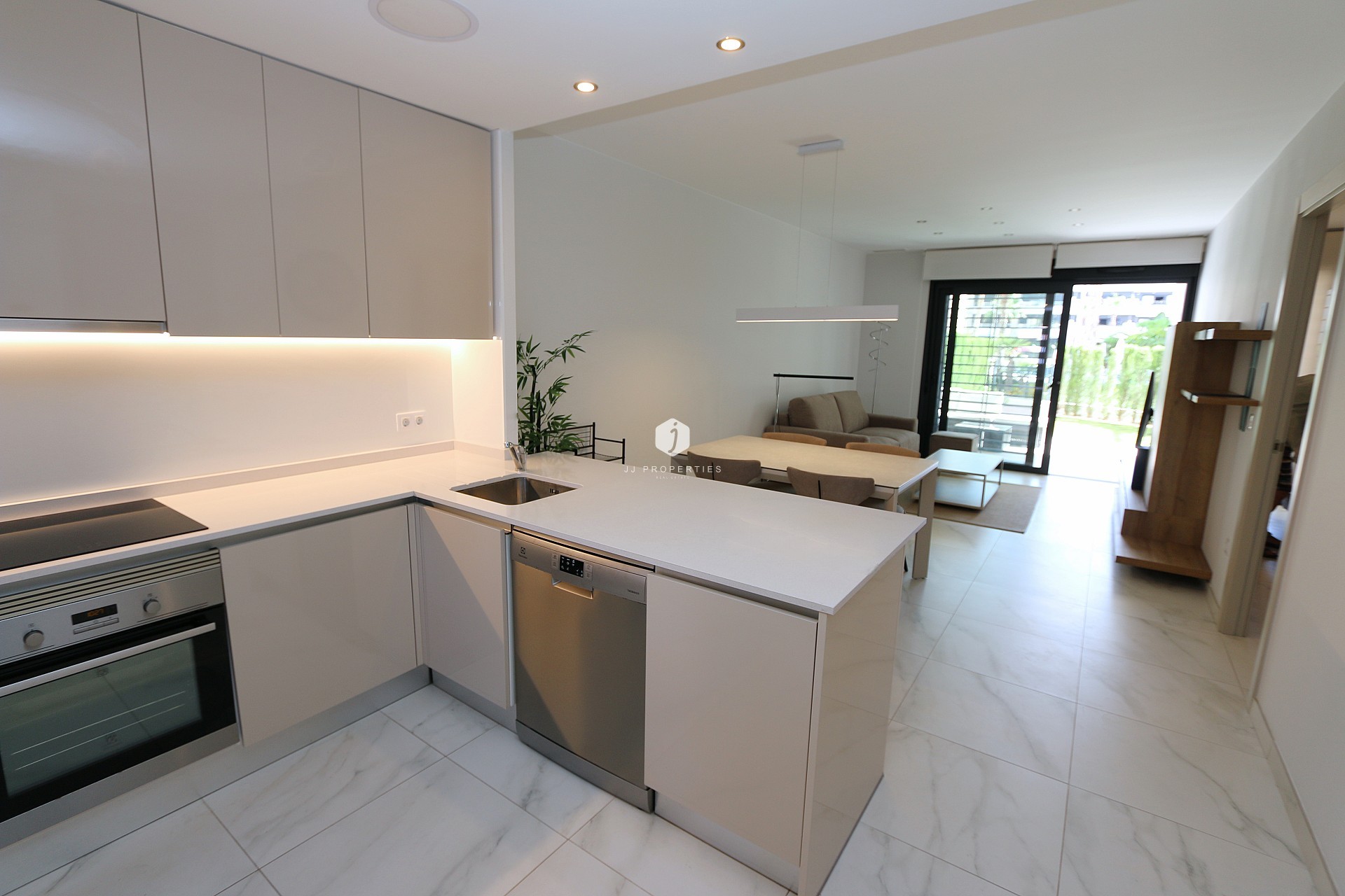 Resale - Apartment / flat -
Playa Flamenca - Costa Blanca